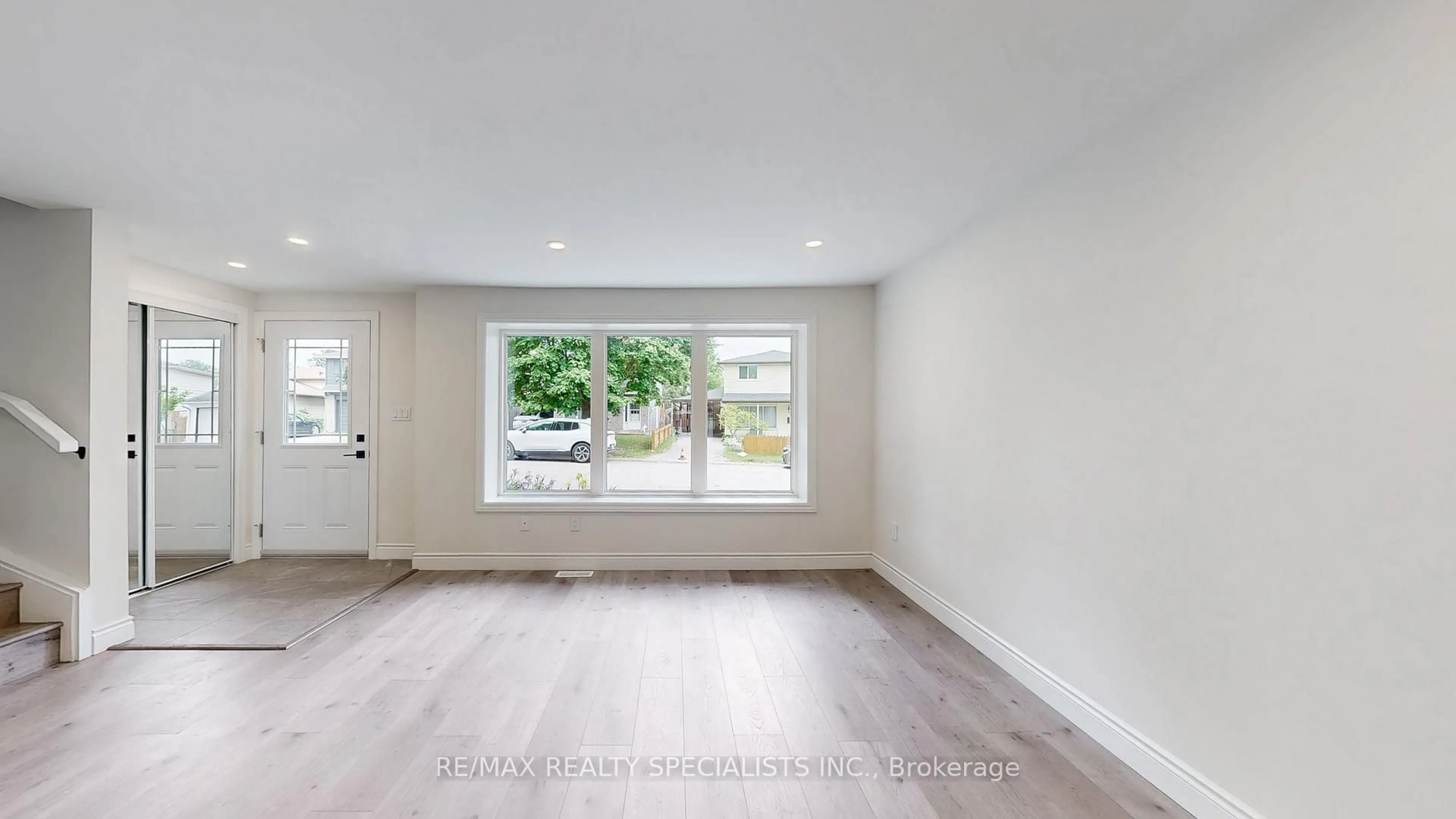 A pic of a room for 410 Pinetree Cres, Cambridge Ontario N3H 4X5