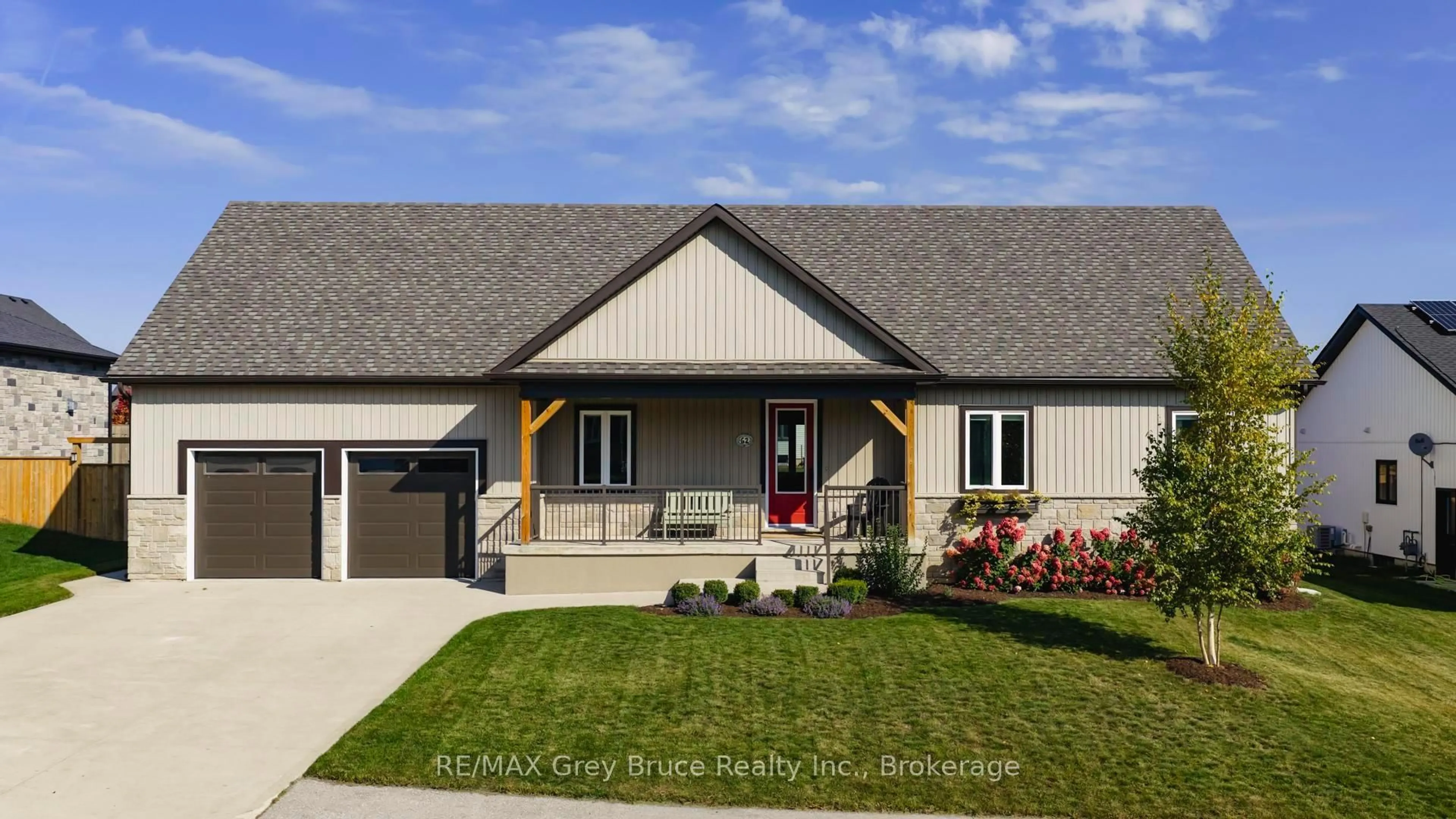 Home with vinyl exterior material, street for 62 Chestnut Hill Cres, Arran-Elderslie Ontario N0H 2N0
