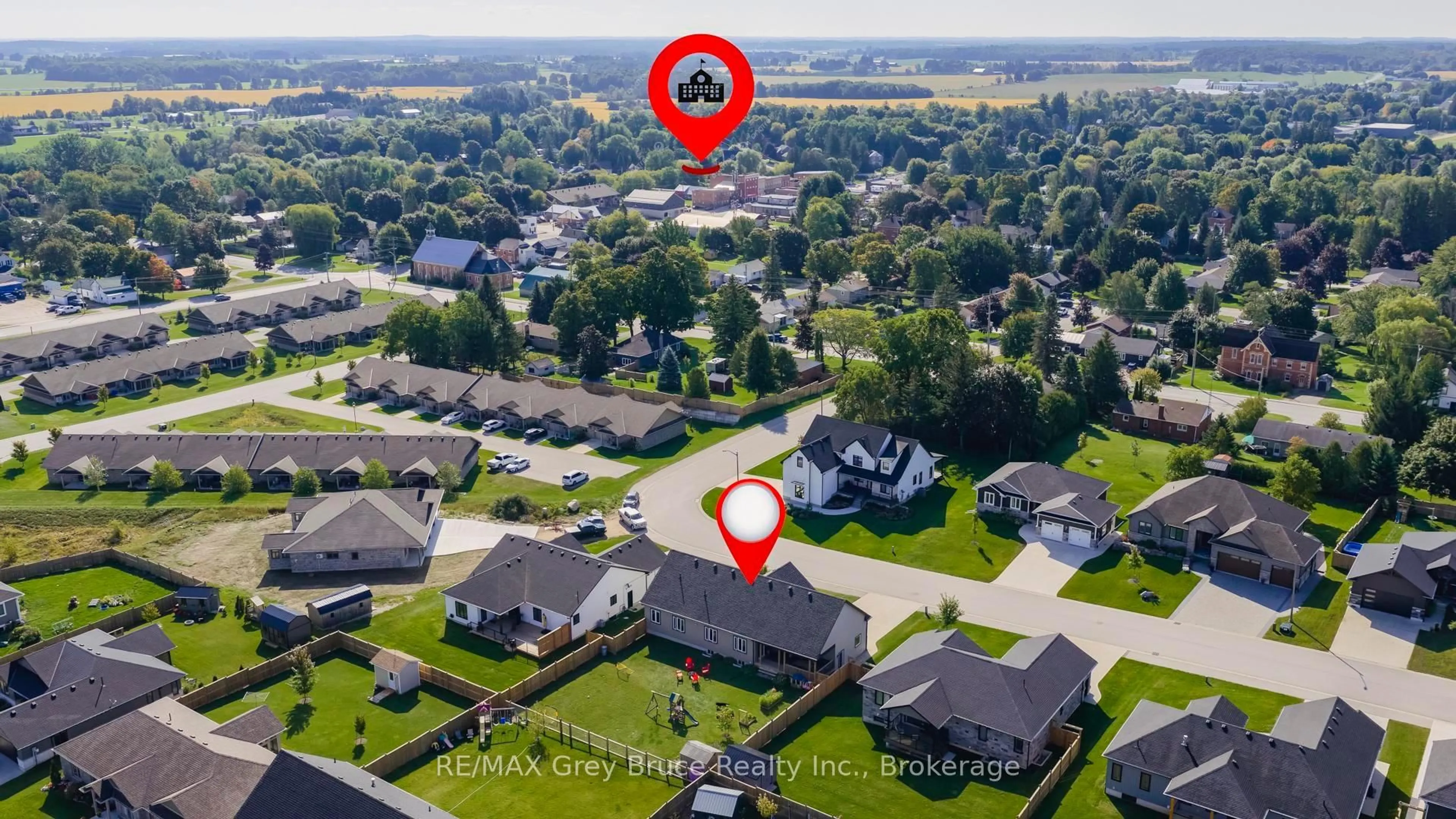 A pic from outside/outdoor area/front of a property/back of a property/a pic from drone, street for 62 Chestnut Hill Cres, Arran-Elderslie Ontario N0H 2N0
