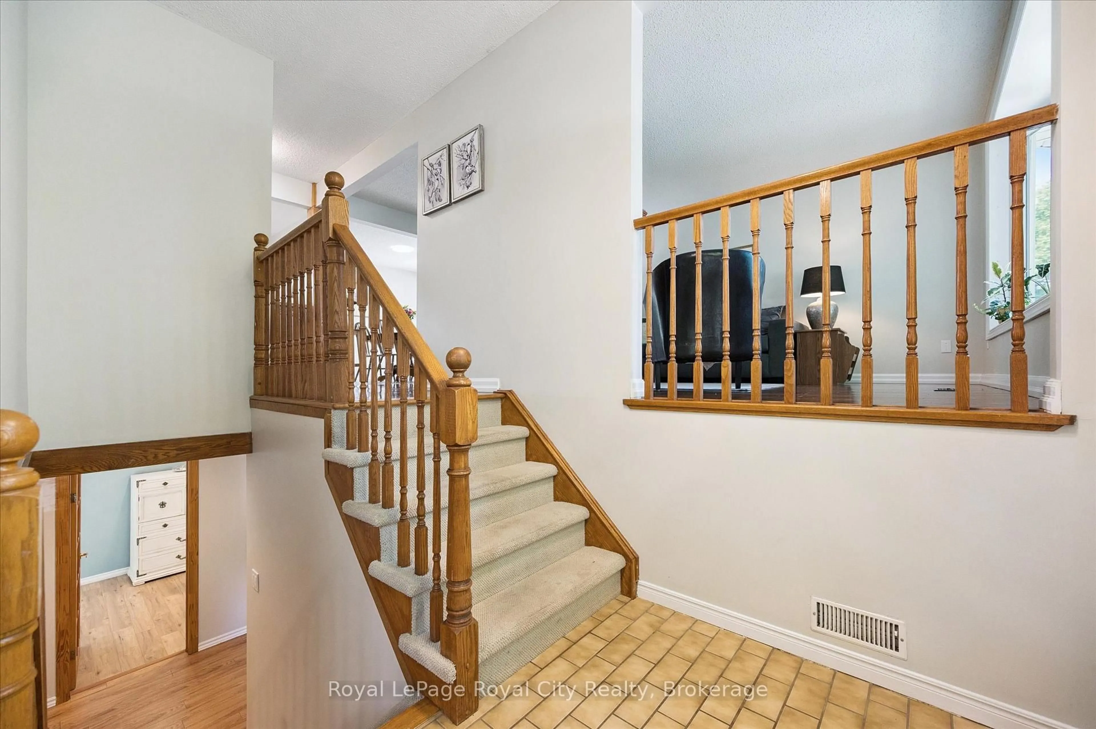 Unknown for 101 Landrex Blvd, Guelph/Eramosa Ontario N0B 2K0