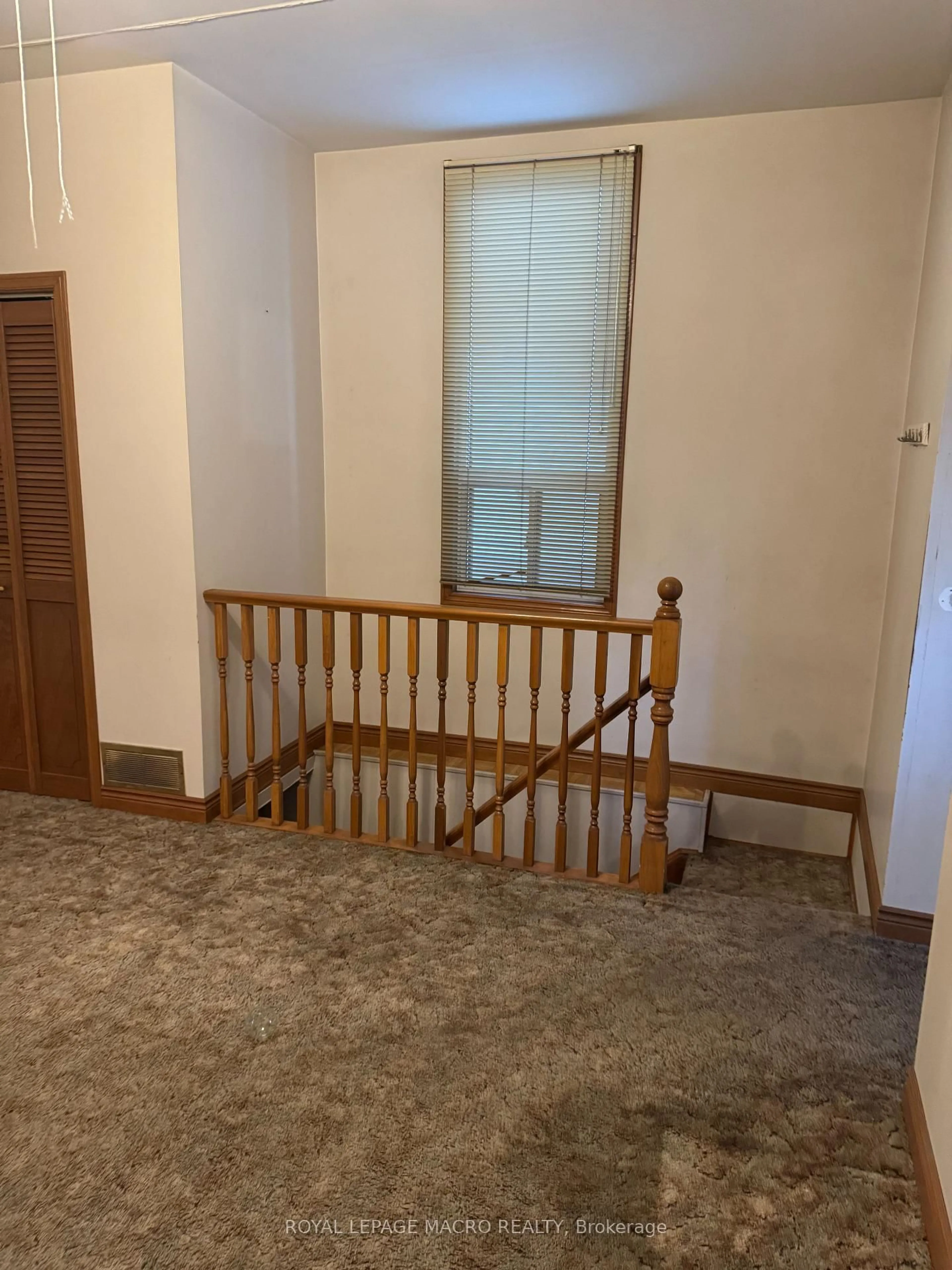A pic of a room for 215 Ray St, Hamilton Ontario L8R 2Y3
