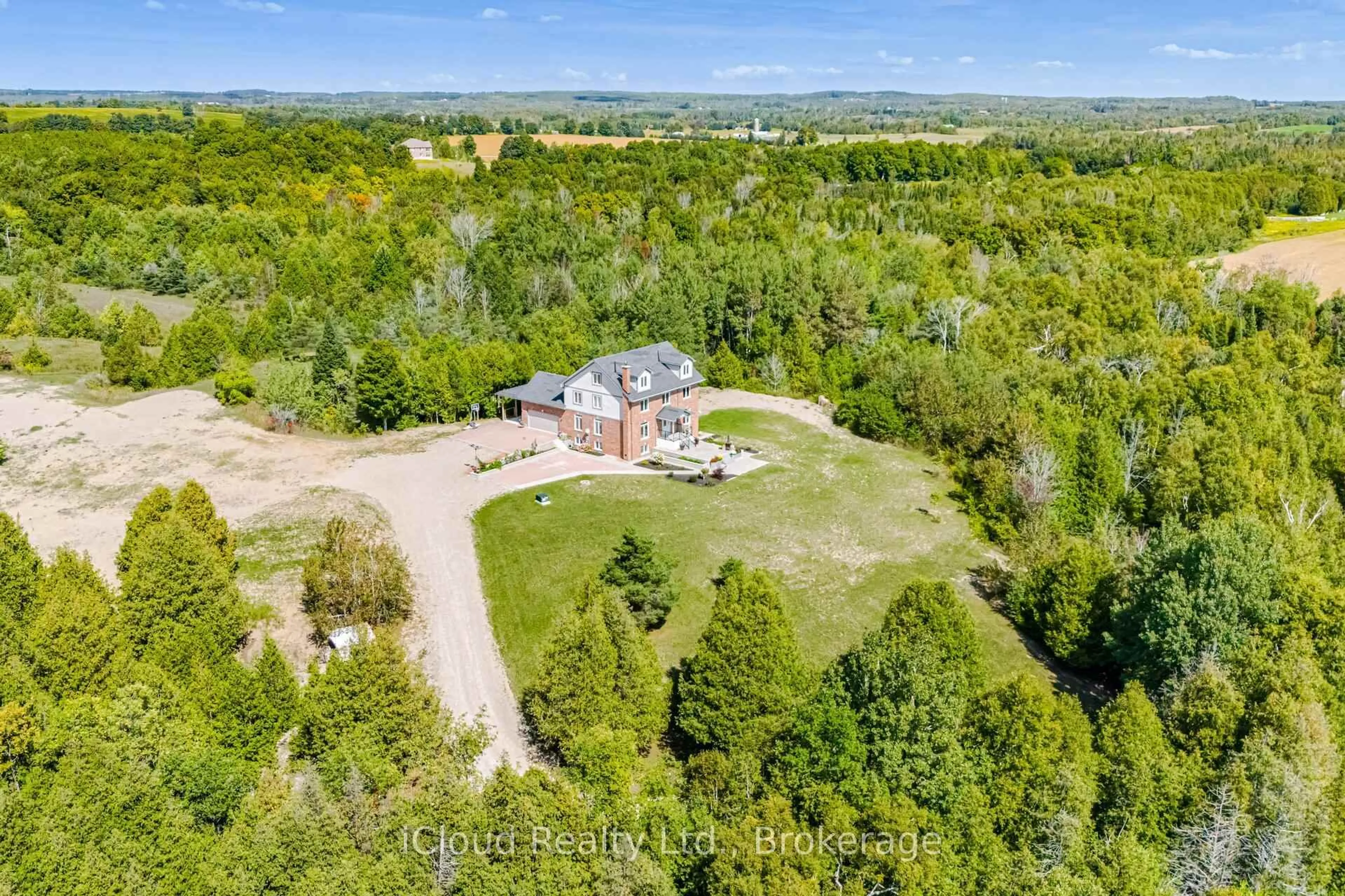 A pic from outside/outdoor area/front of a property/back of a property/a pic from drone, unknown for 346195 15th Sdrd, Mono Ontario L9W 6R9