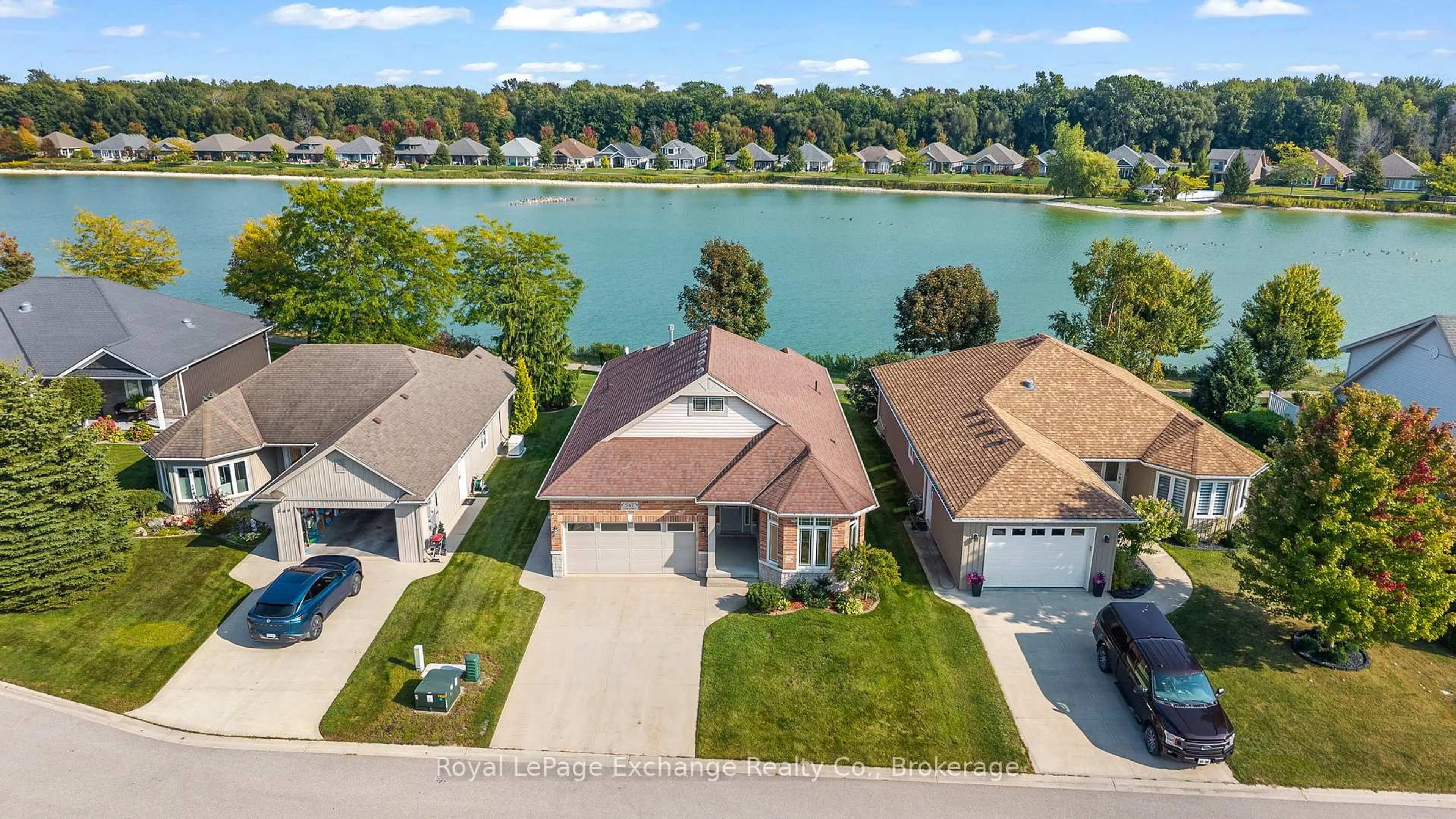 A pic from outside/outdoor area/front of a property/back of a property/a pic from drone, water/lake/river/ocean view for 547 Stornoway #51, Huron-Kinloss Ontario N2Z 0A4