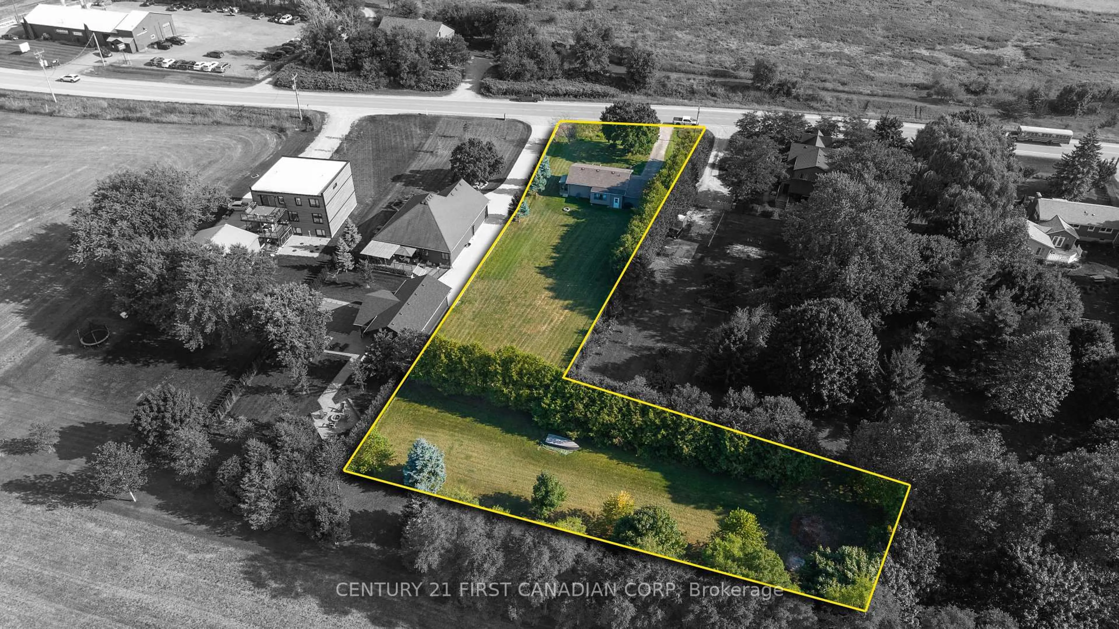 A pic from outside/outdoor area/front of a property/back of a property/a pic from drone, building for 6170 William St, Lucan Biddulph Ontario N0M 2J0