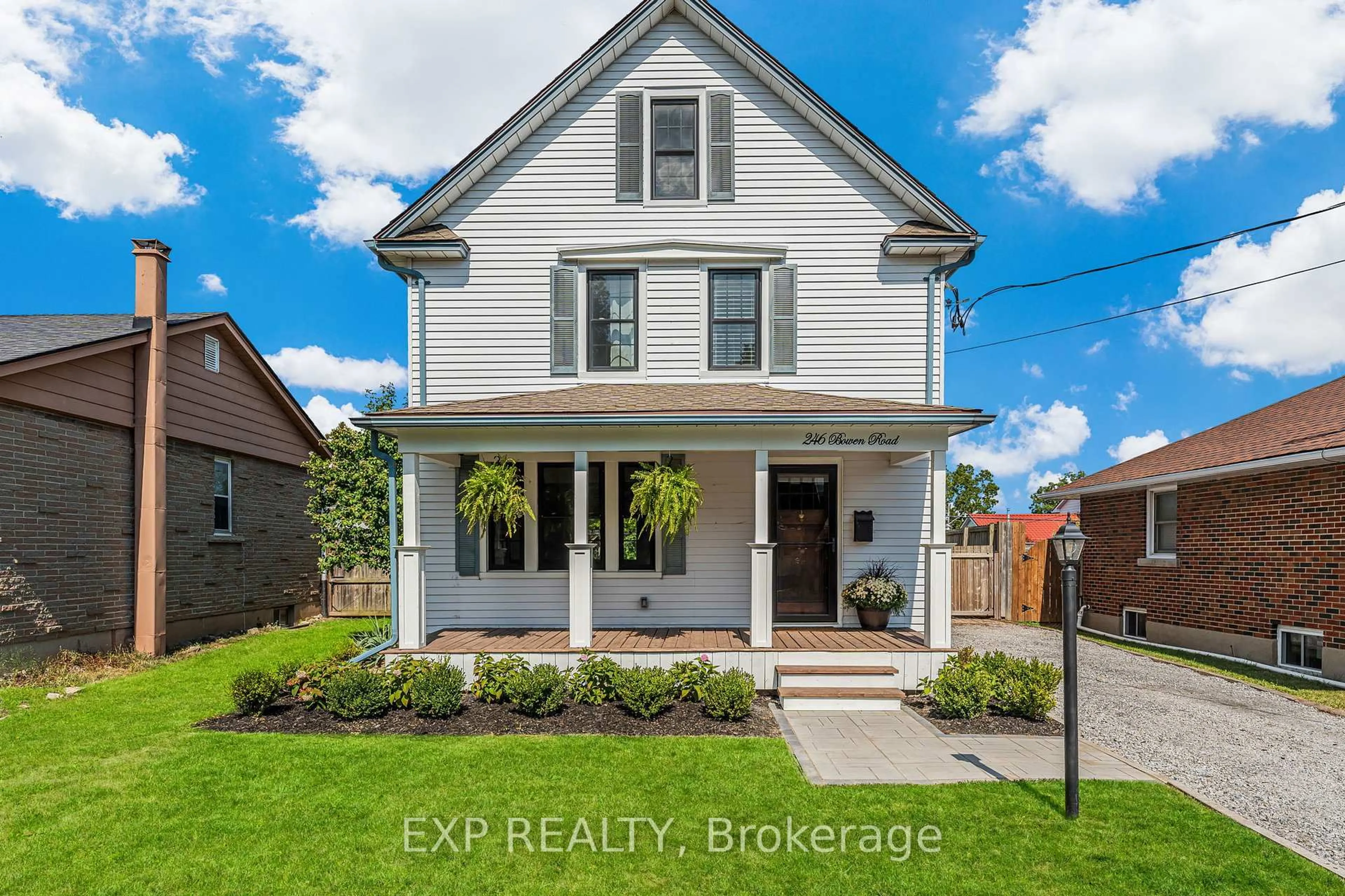 Home with brick exterior material, street for 246 Bowen Rd, Fort Erie Ontario L2A 2Y8