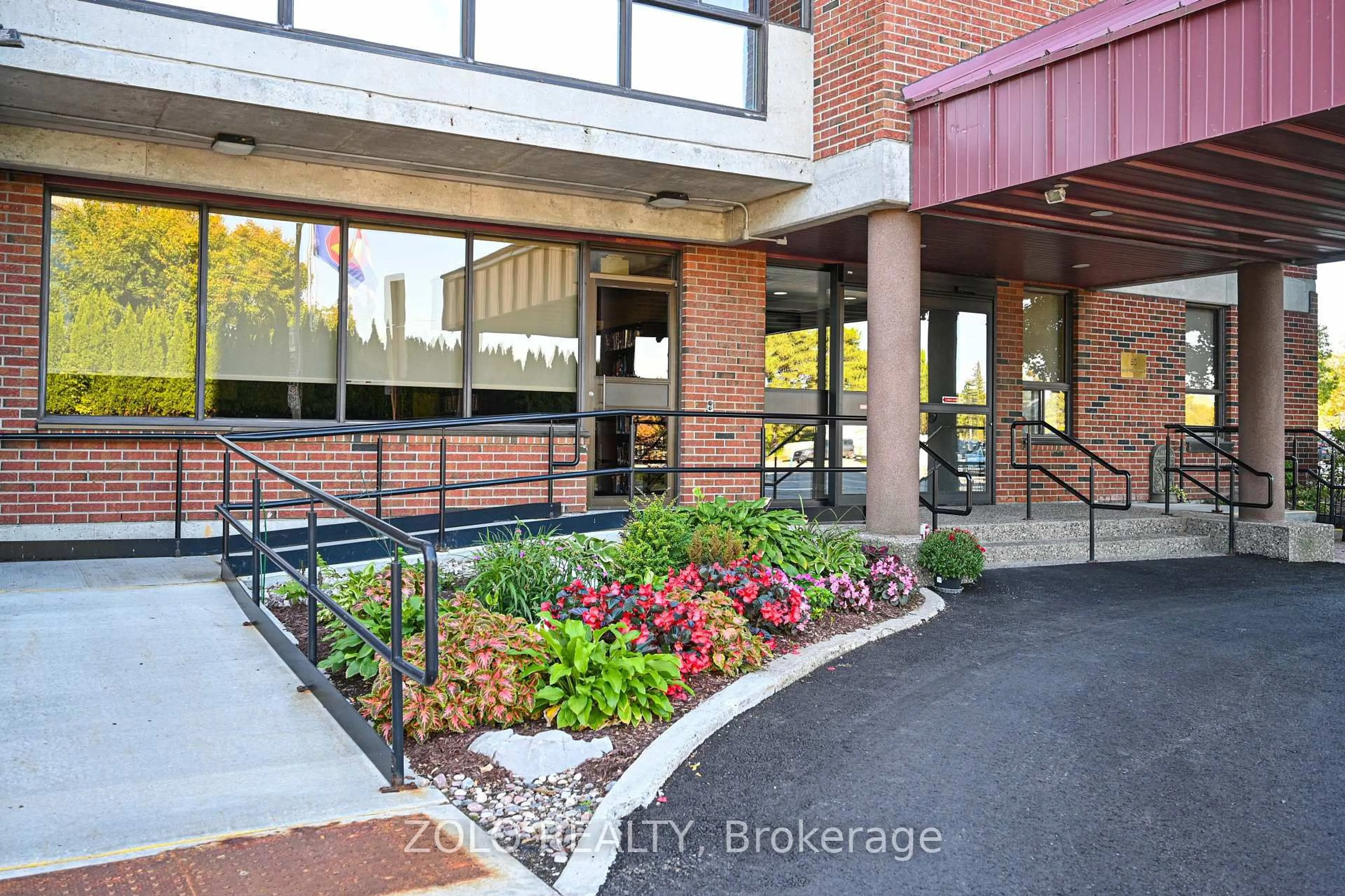 Unknown for 50 Emmerson Ave #501, Ottawa Ontario K1Y 4P7