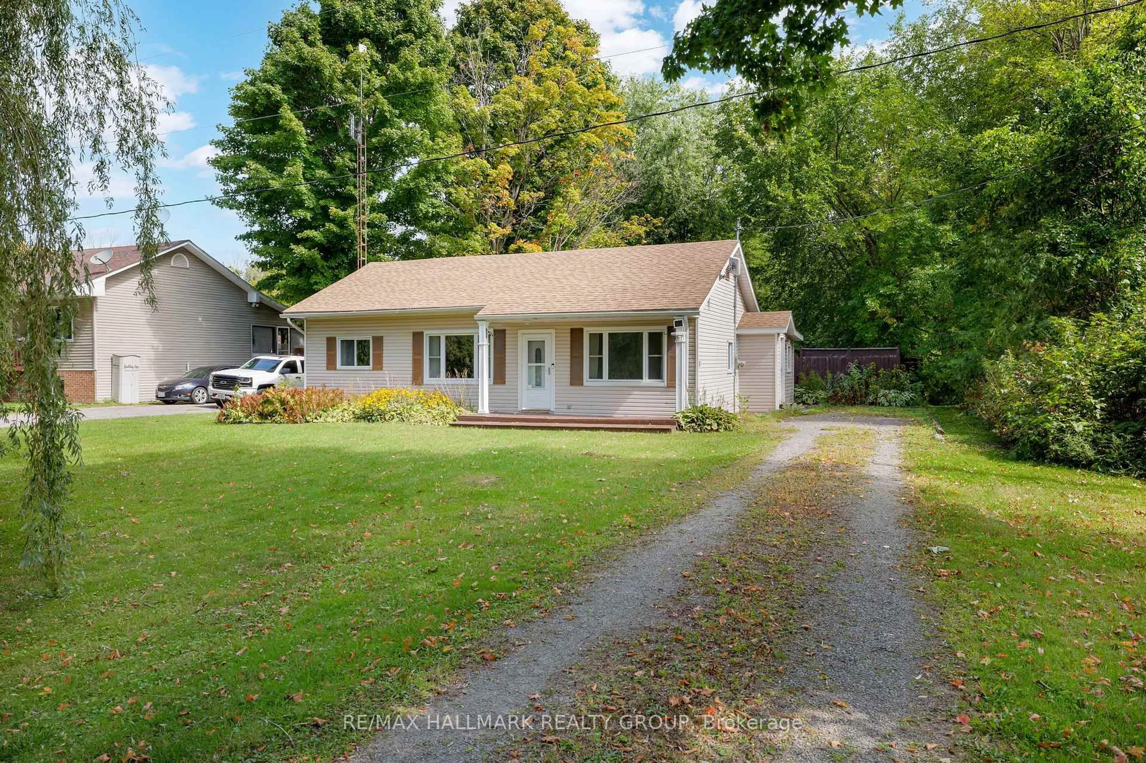 A pic from outside/outdoor area/front of a property/back of a property/a pic from drone, unknown for 2063 County Rd 44 Rd, Edwardsburgh/Cardinal Ontario K0E 1X0