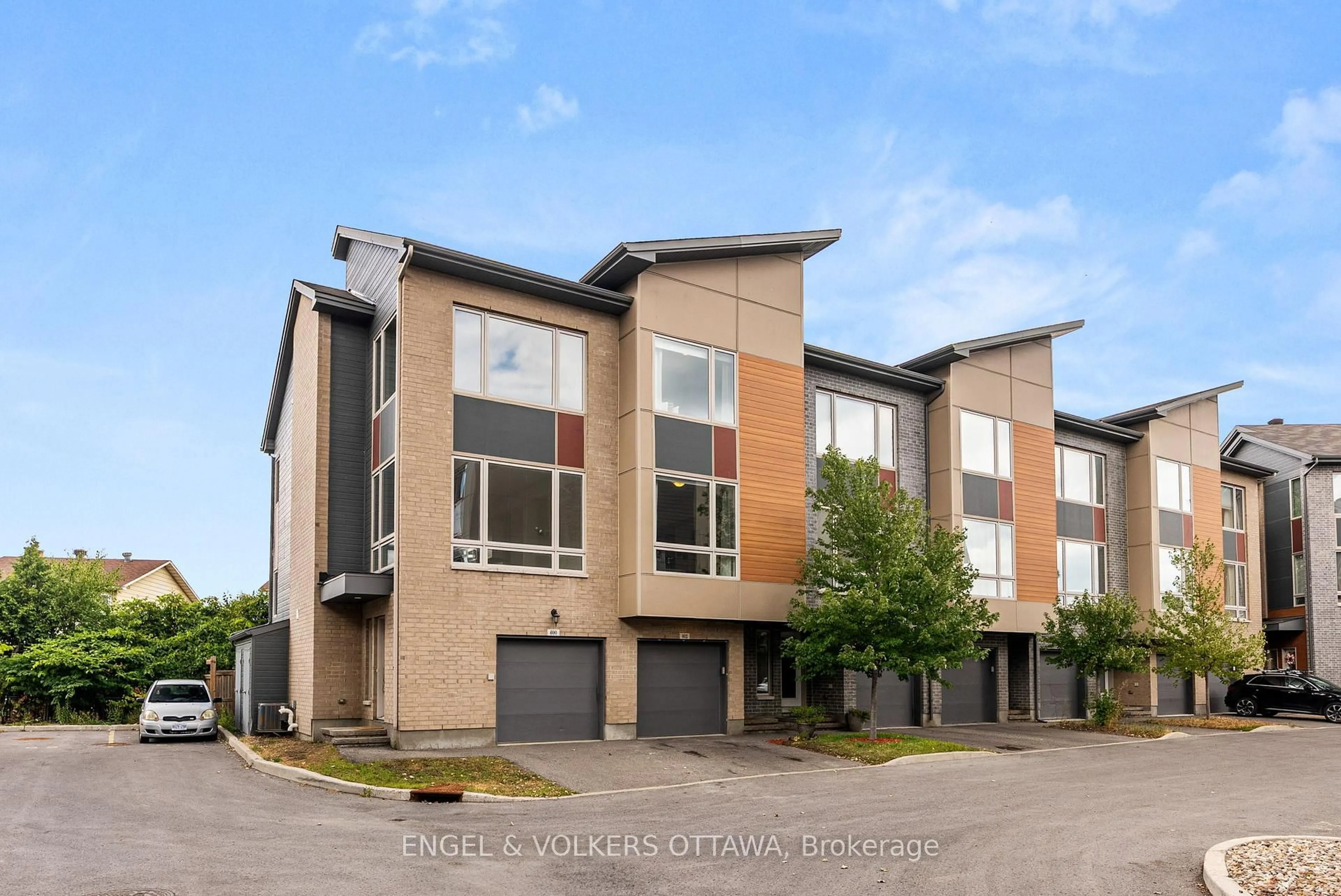 Home with brick exterior material, street for 602 Terravita Private, Ottawa Ontario K1V 2R9