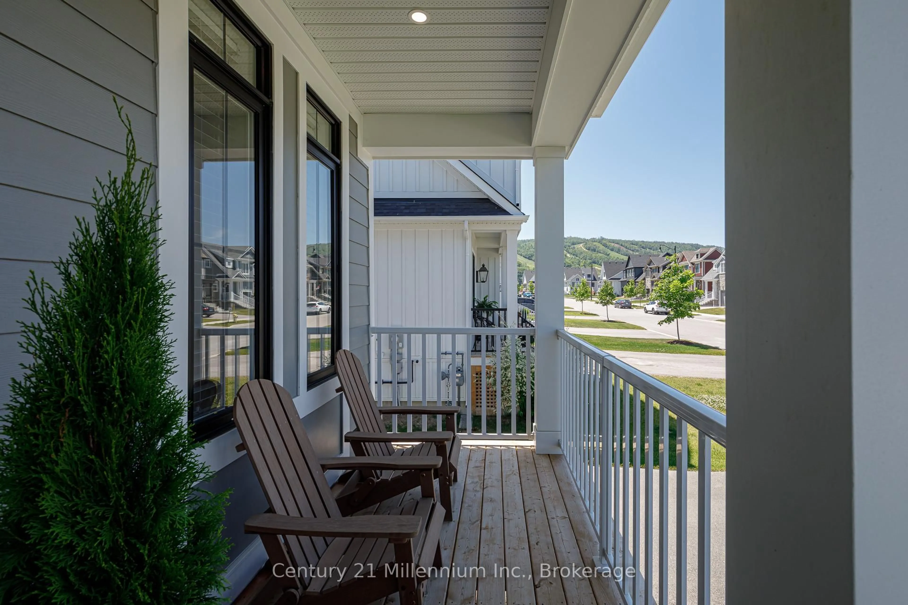 Patio, unknown for 135 Sycamore St, Blue Mountains Ontario L9Y 0Y5