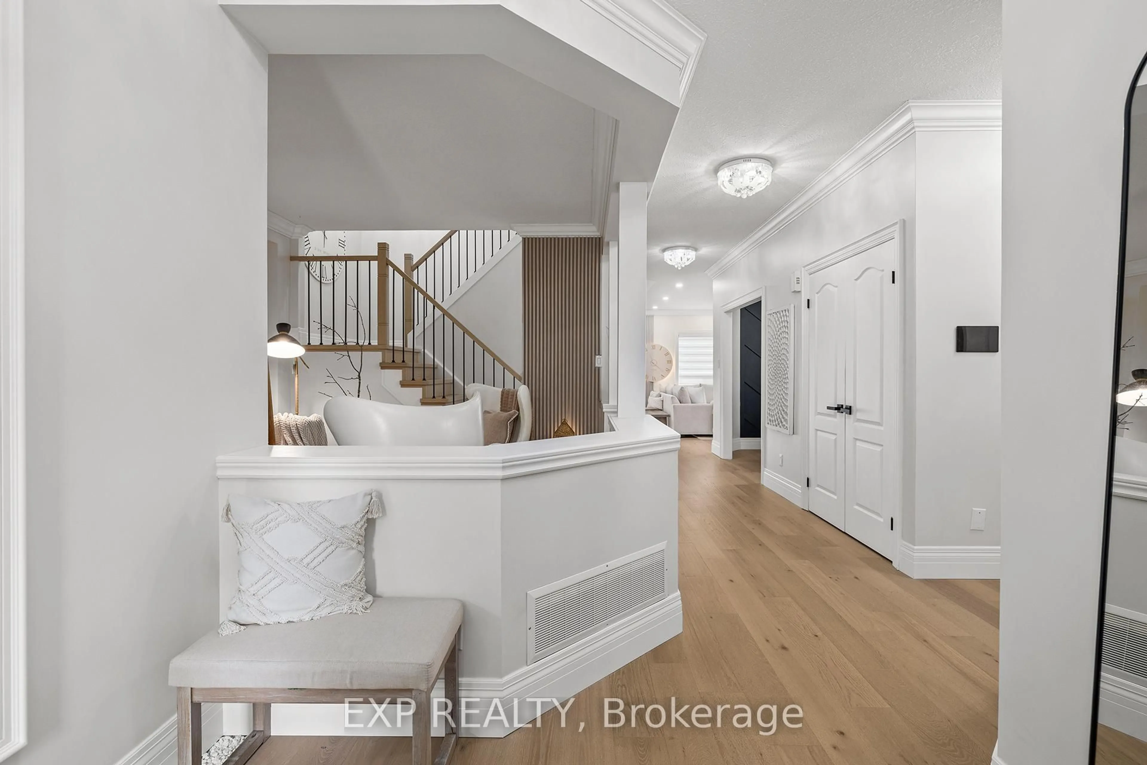 Indoor entryway for 243 Sims Estate Dr, Kitchener Ontario N2A 4L4
