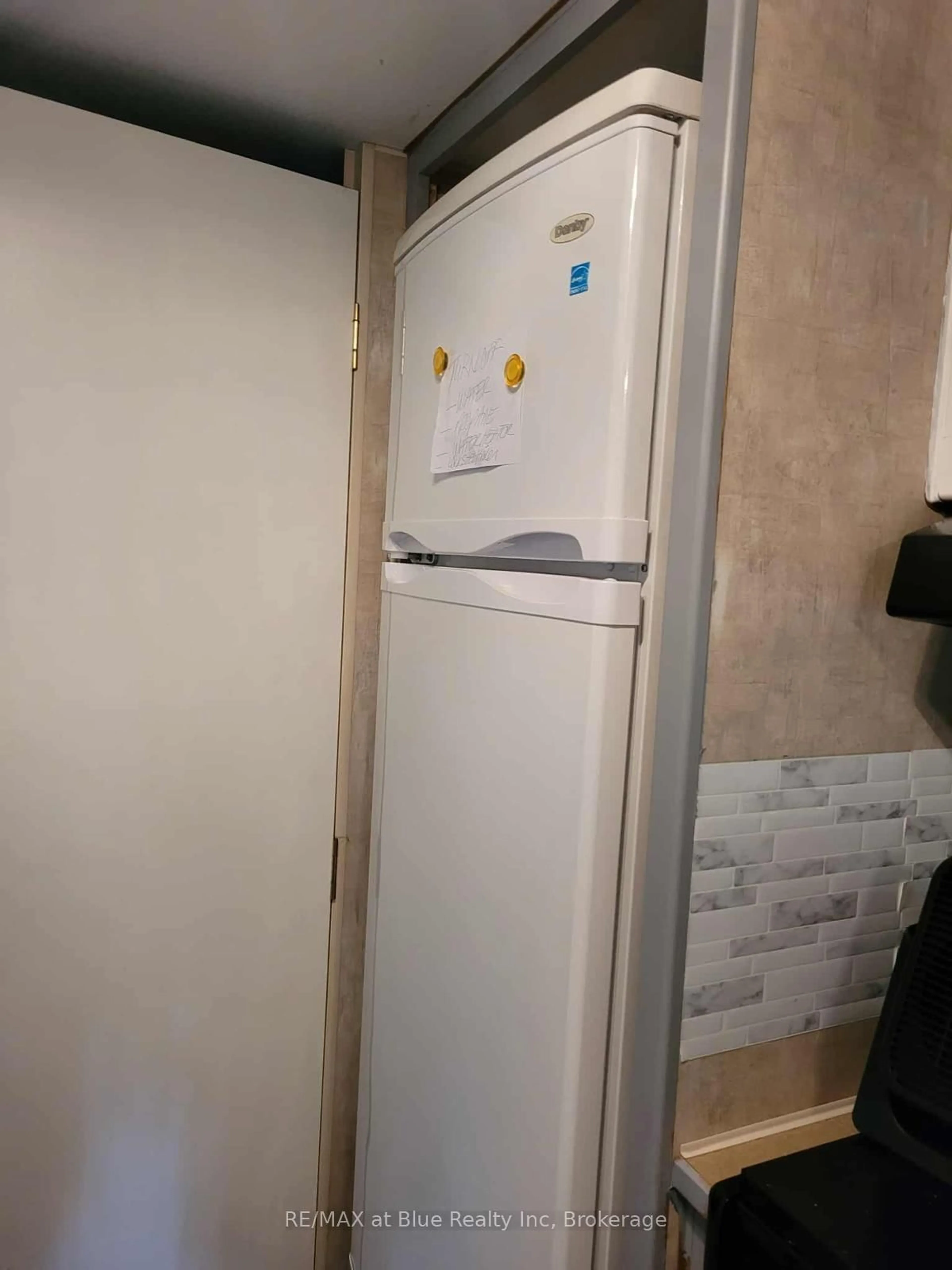 A pic of a room for 7489 SIDEROAD 5 E #P 8, Wellington North Ontario N0G 2L0