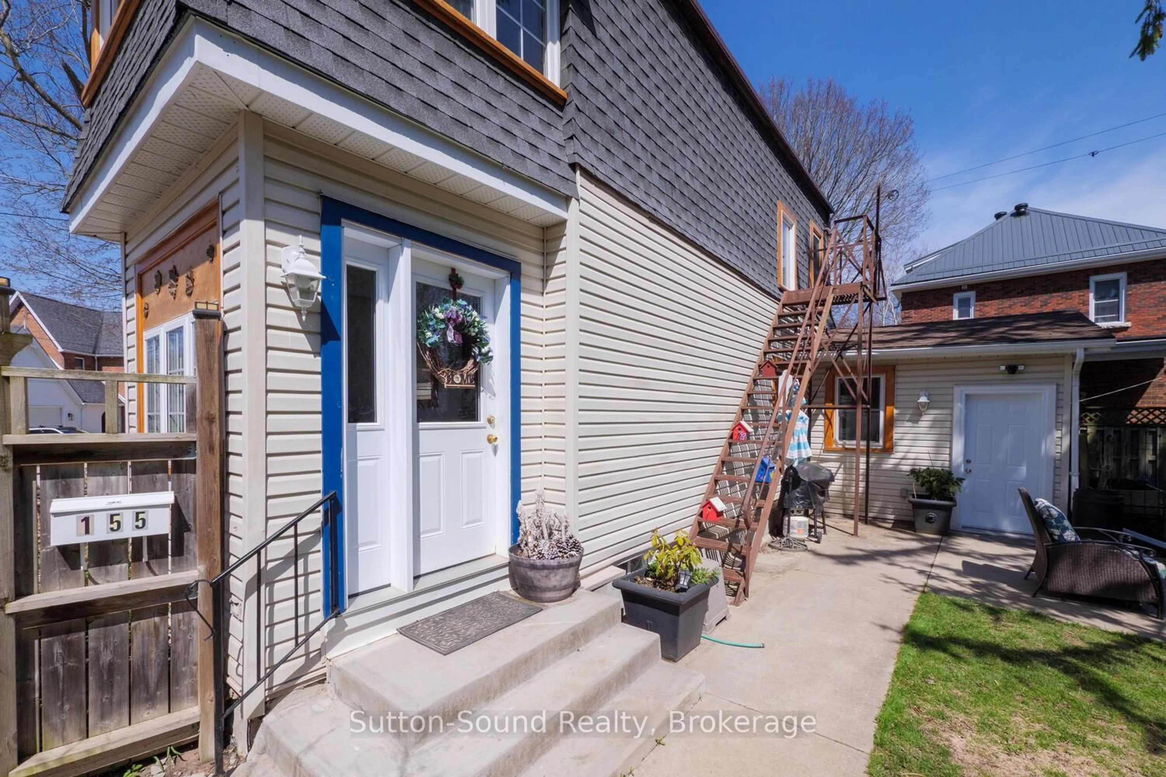 Unknown for 155 5th St. A St, Owen Sound Ontario N4K 1C4
