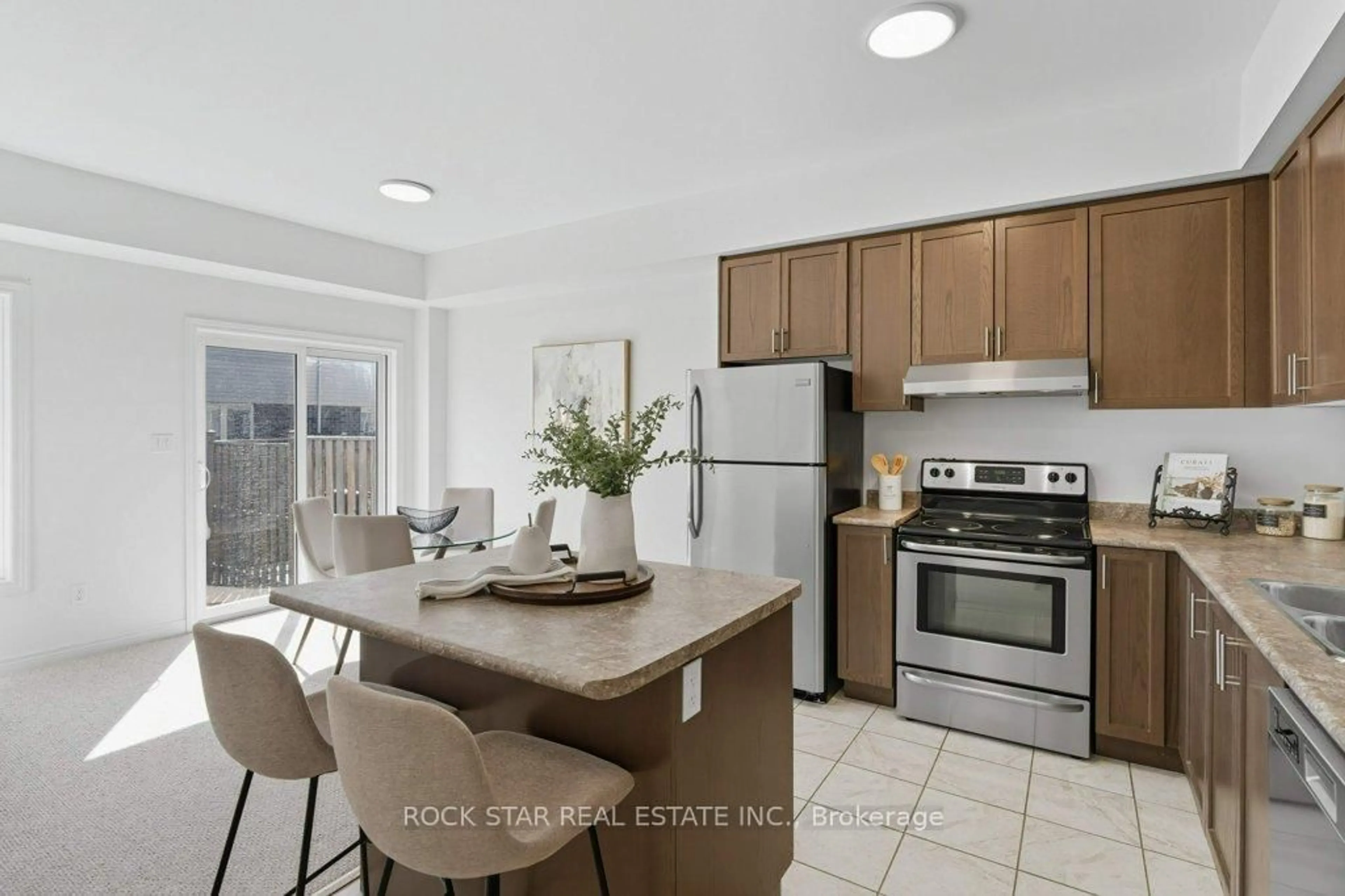 Open concept kitchen, unknown for 55 Madonna Dr #14, Hamilton Ontario L9B 0H2