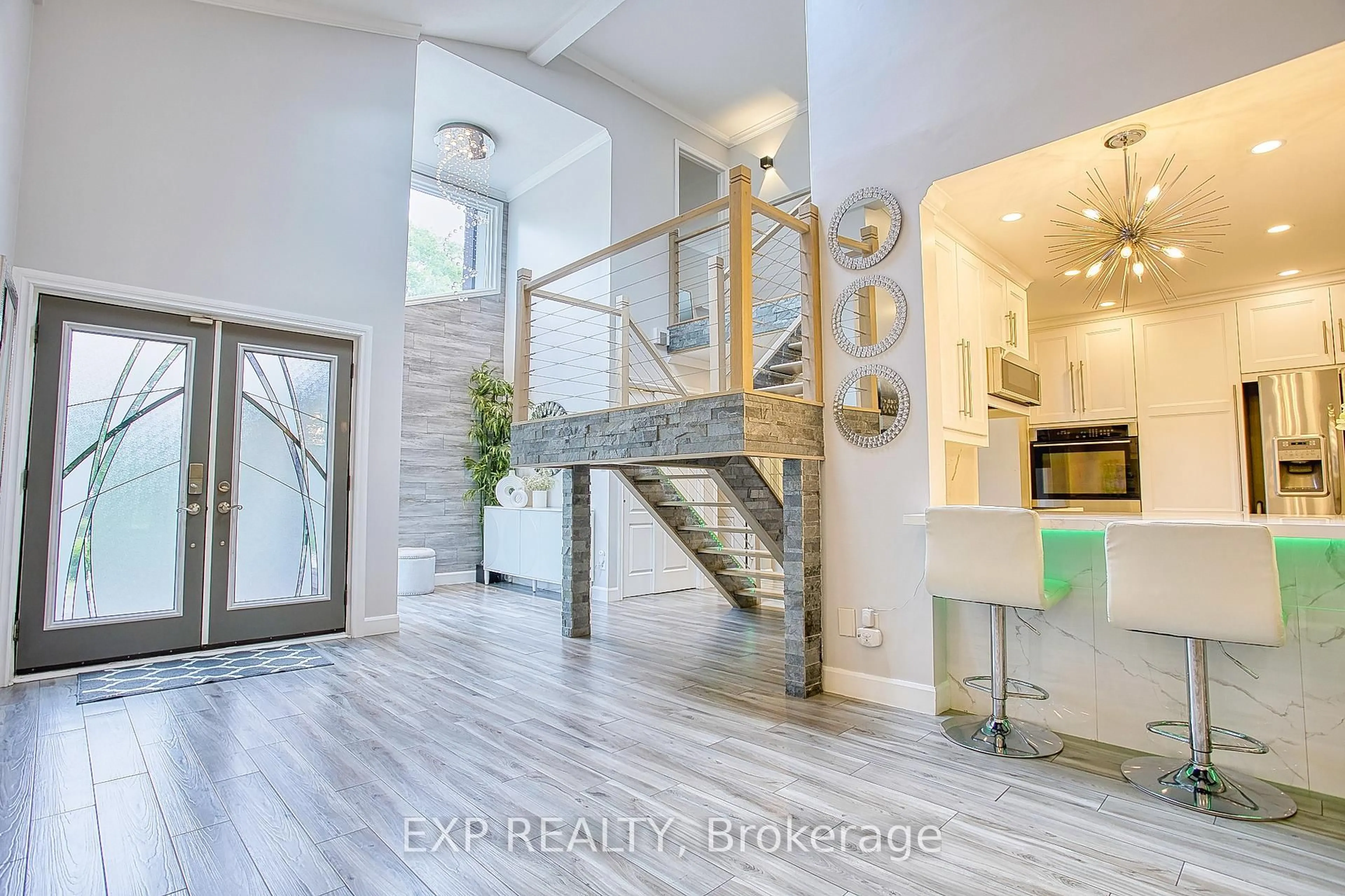 Indoor entryway for 3263 Guyatt Rd, Hamilton Ontario L0R 1P0