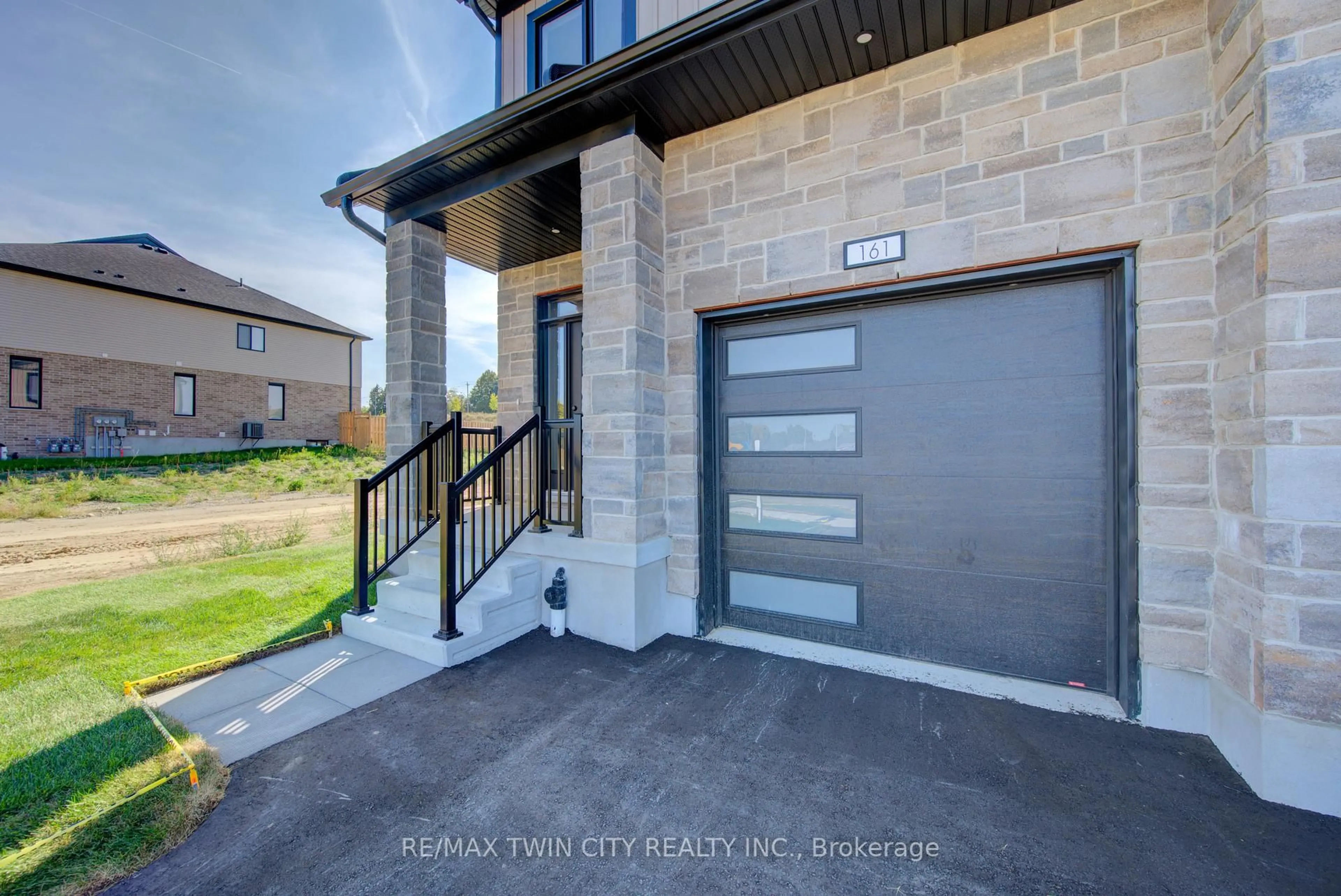 Unknown for 161 Dunnigan Dr, Kitchener Ontario N2B 0B1