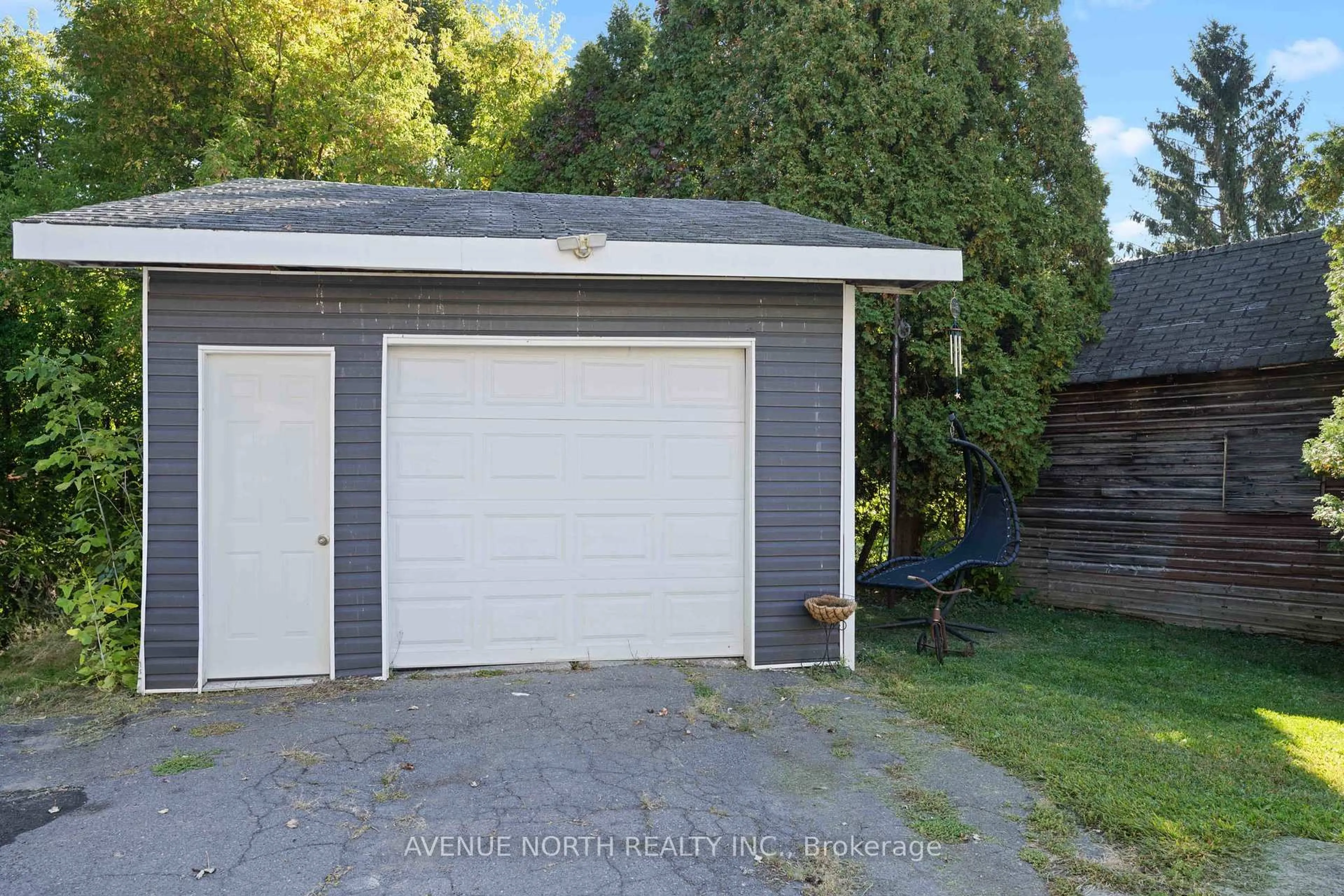 Shed for 117 Bedford St, Cornwall Ontario K6J 4B8