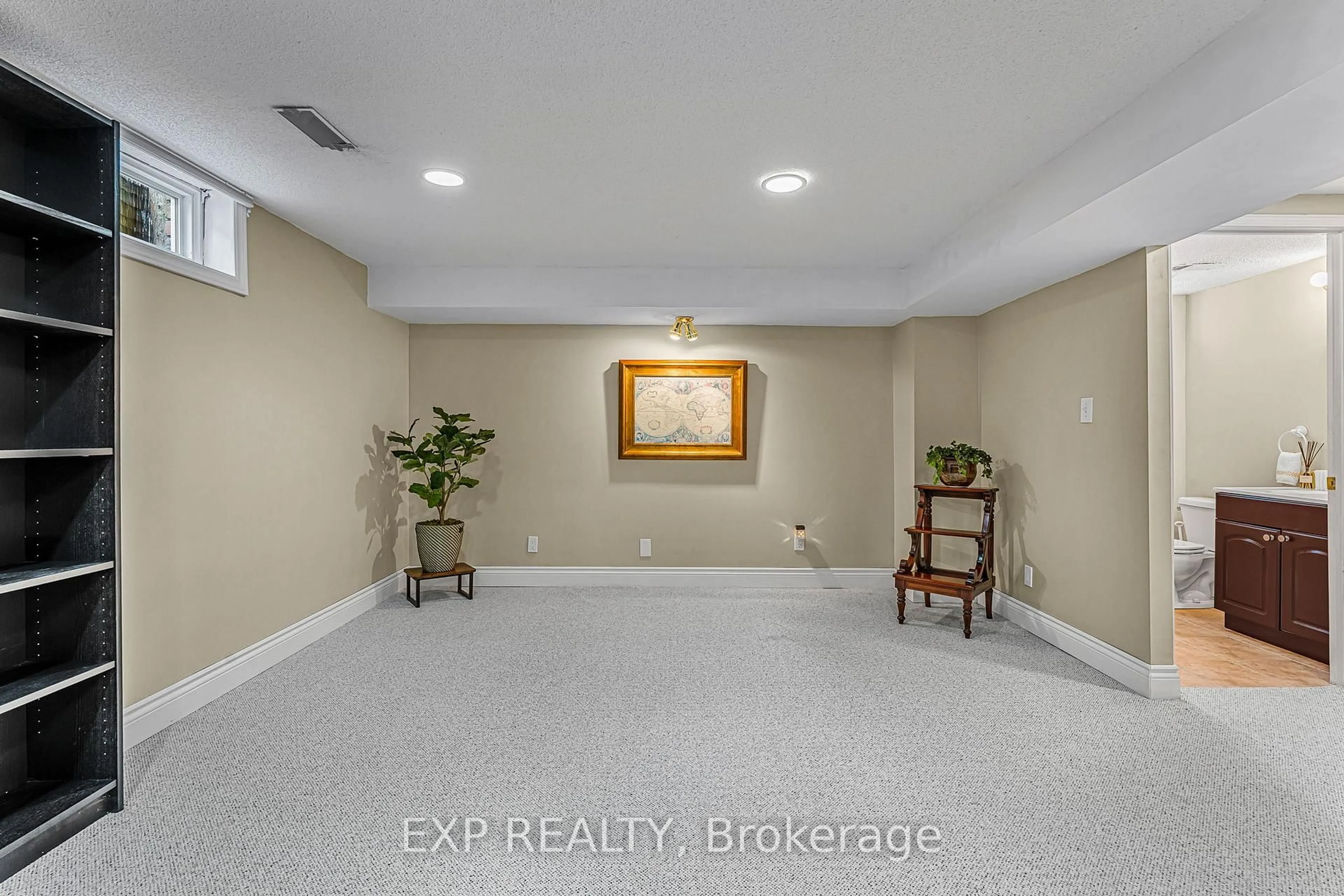 Unknown for 158 Broad Leaf Cres, Hamilton Ontario L9G 3M5