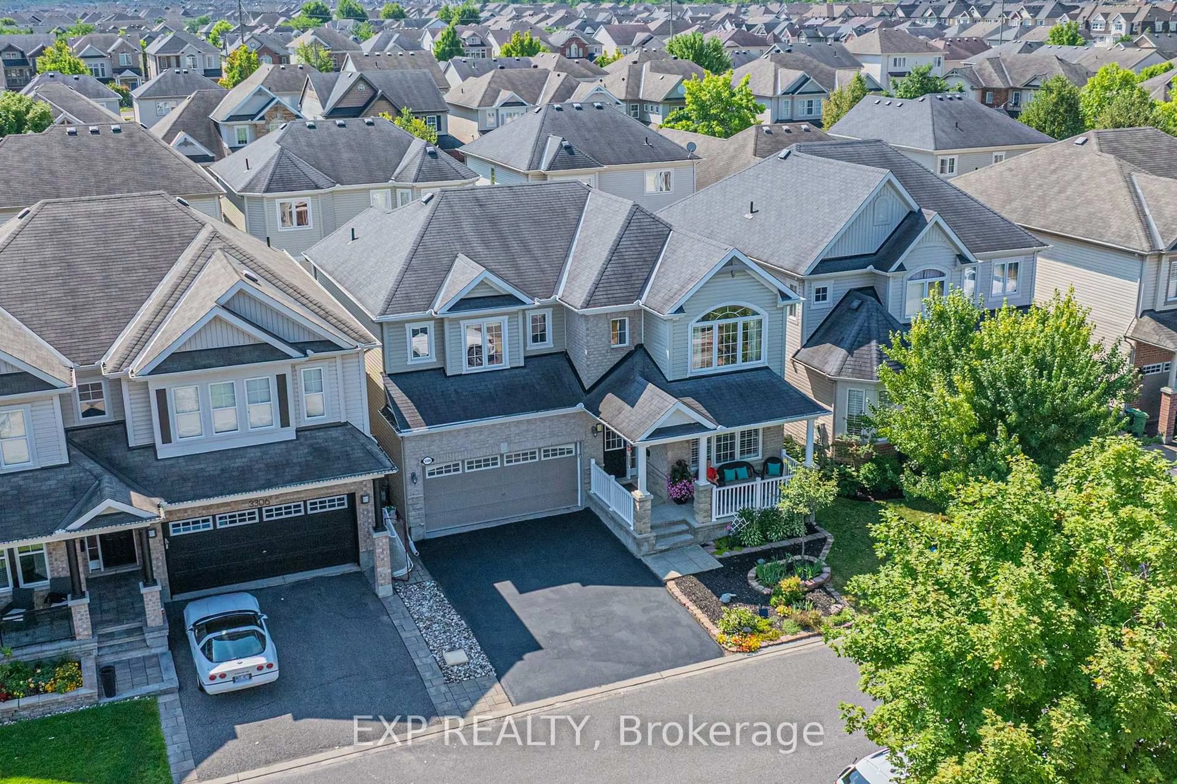 A pic from outside/outdoor area/front of a property/back of a property/a pic from drone, street for 3308 RIVERSET Cres, Nepean Ontario K2J 0S2