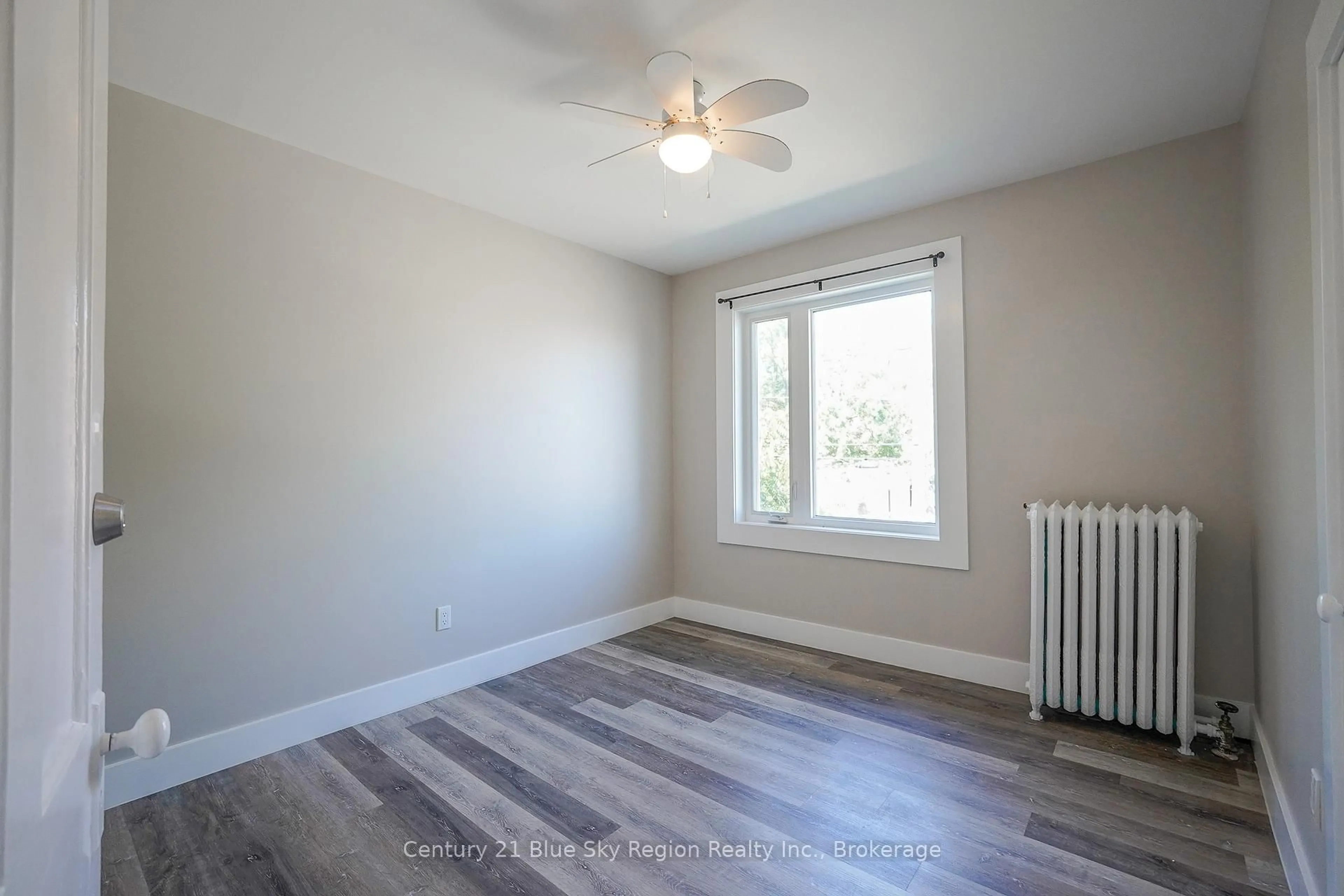 A pic of a room for 575 JANE St, North Bay Ontario P1B 3G9