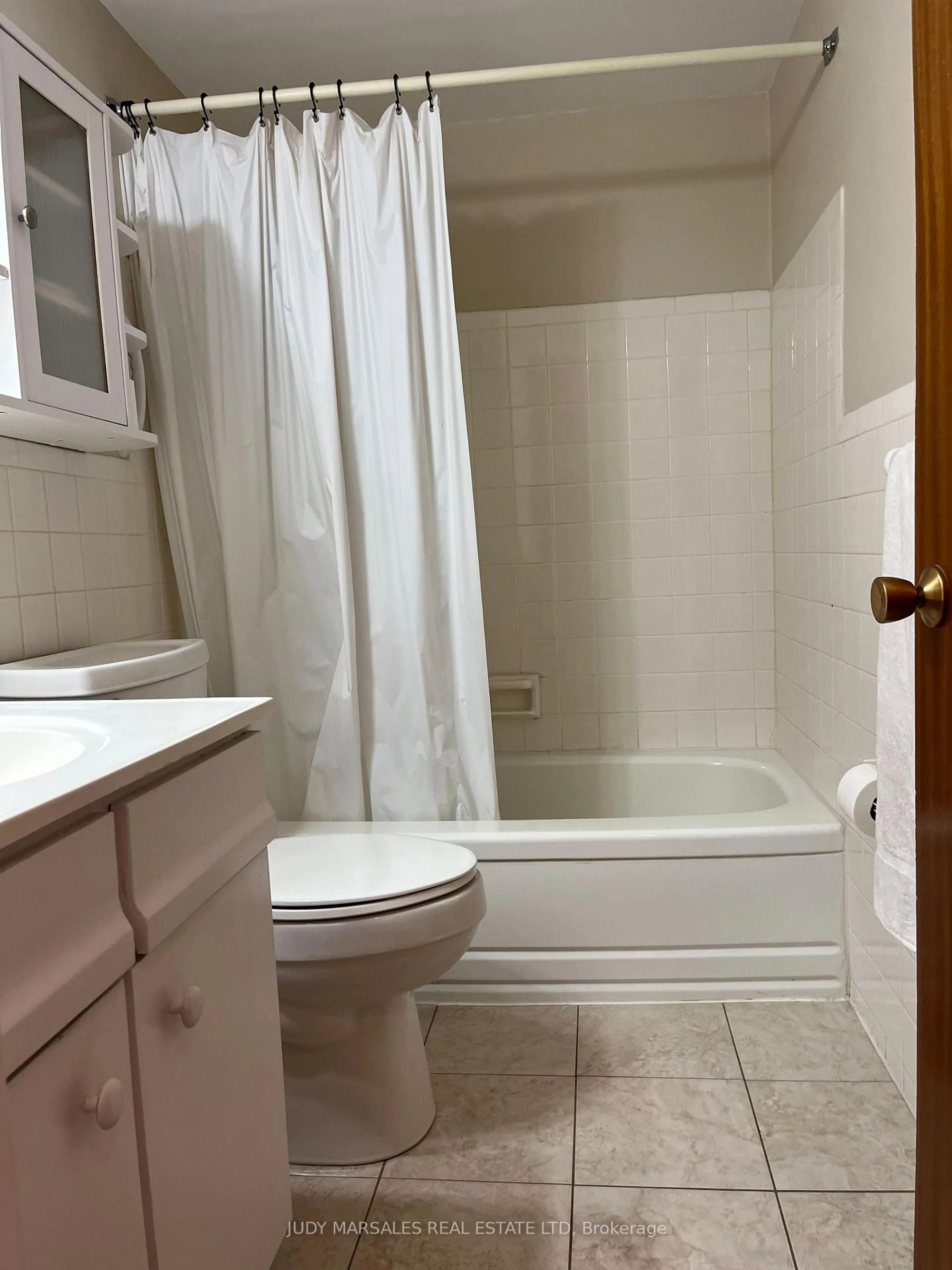 Standard bathroom, unknown for 10 Woodman Dr #308, Hamilton Ontario L8K 4E1