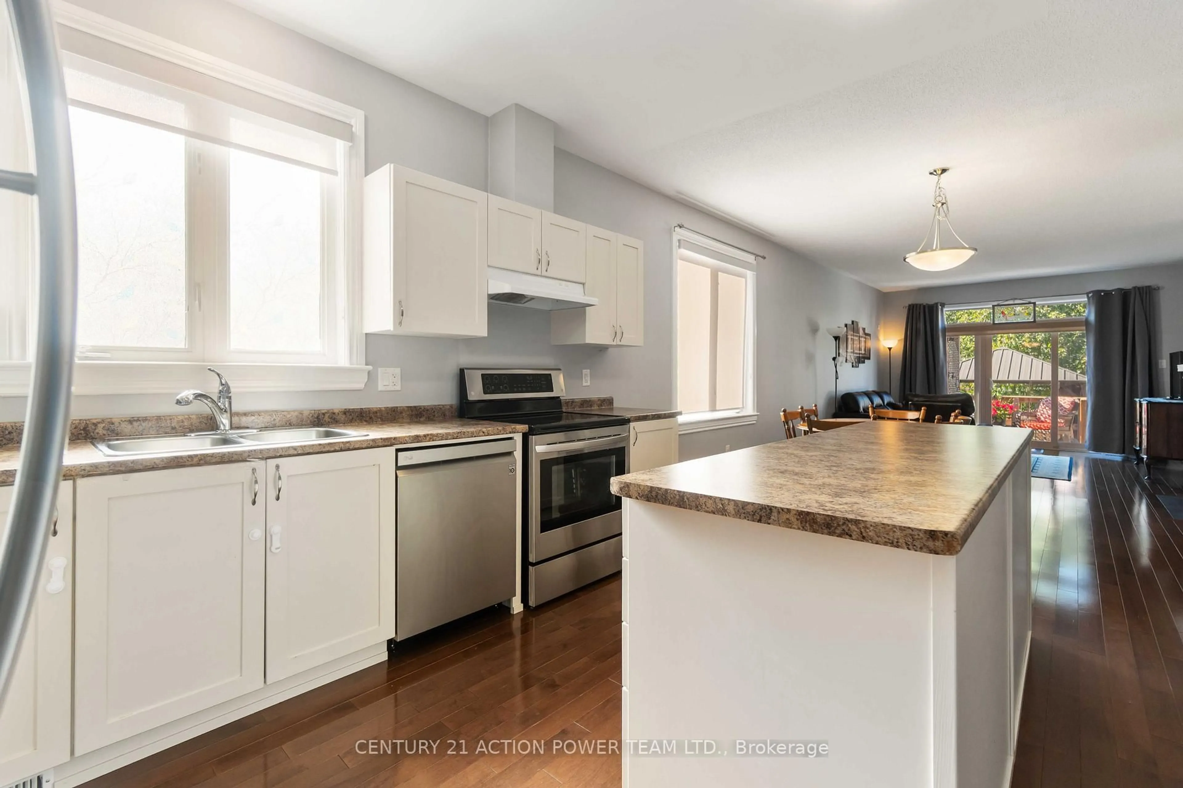 Open concept kitchen, unknown for 77 Desmond Trudeau Dr, Arnprior Ontario K7S 0G7