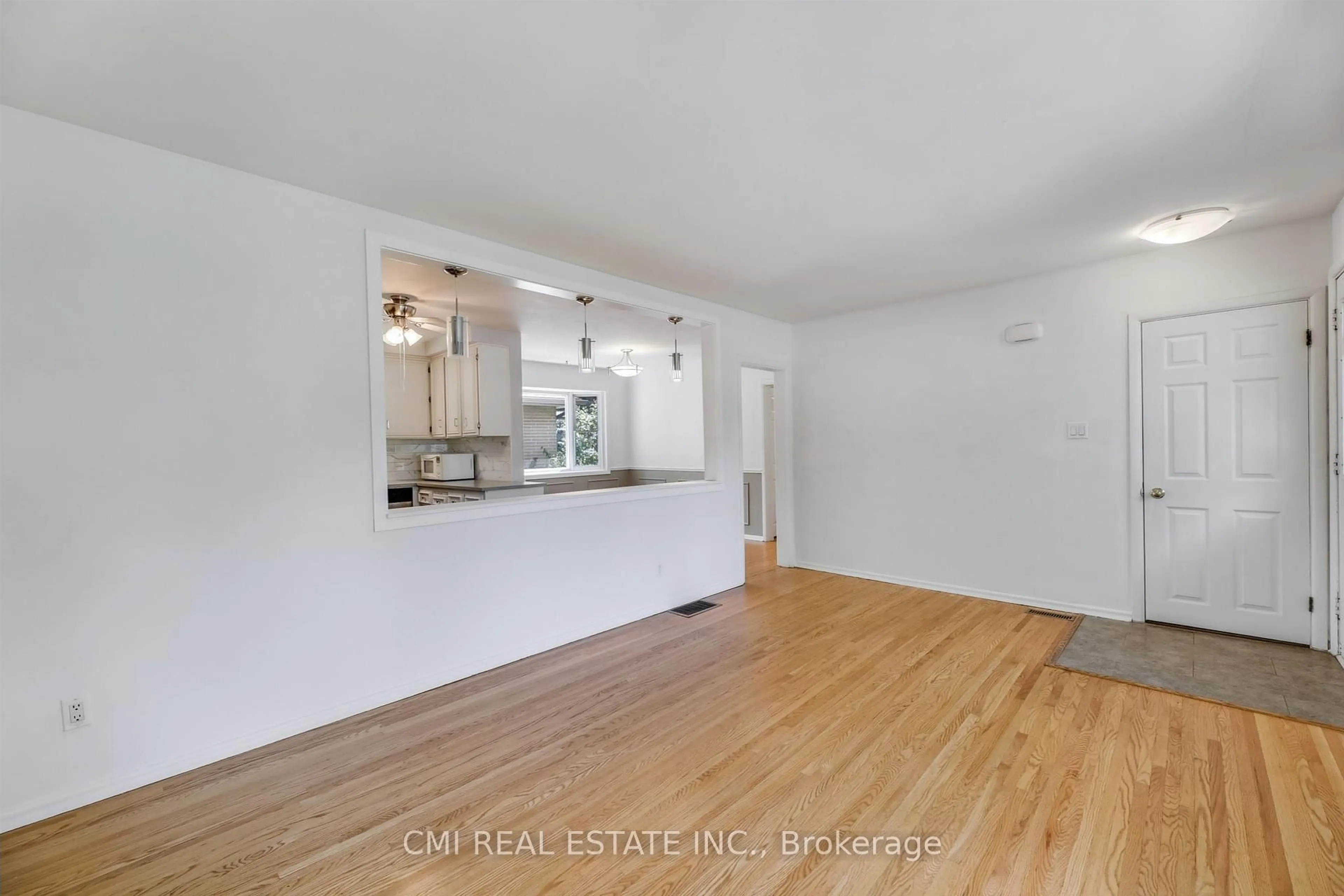 A pic of a room for 106 Laurentian Dr, London East Ontario N5W 1P2