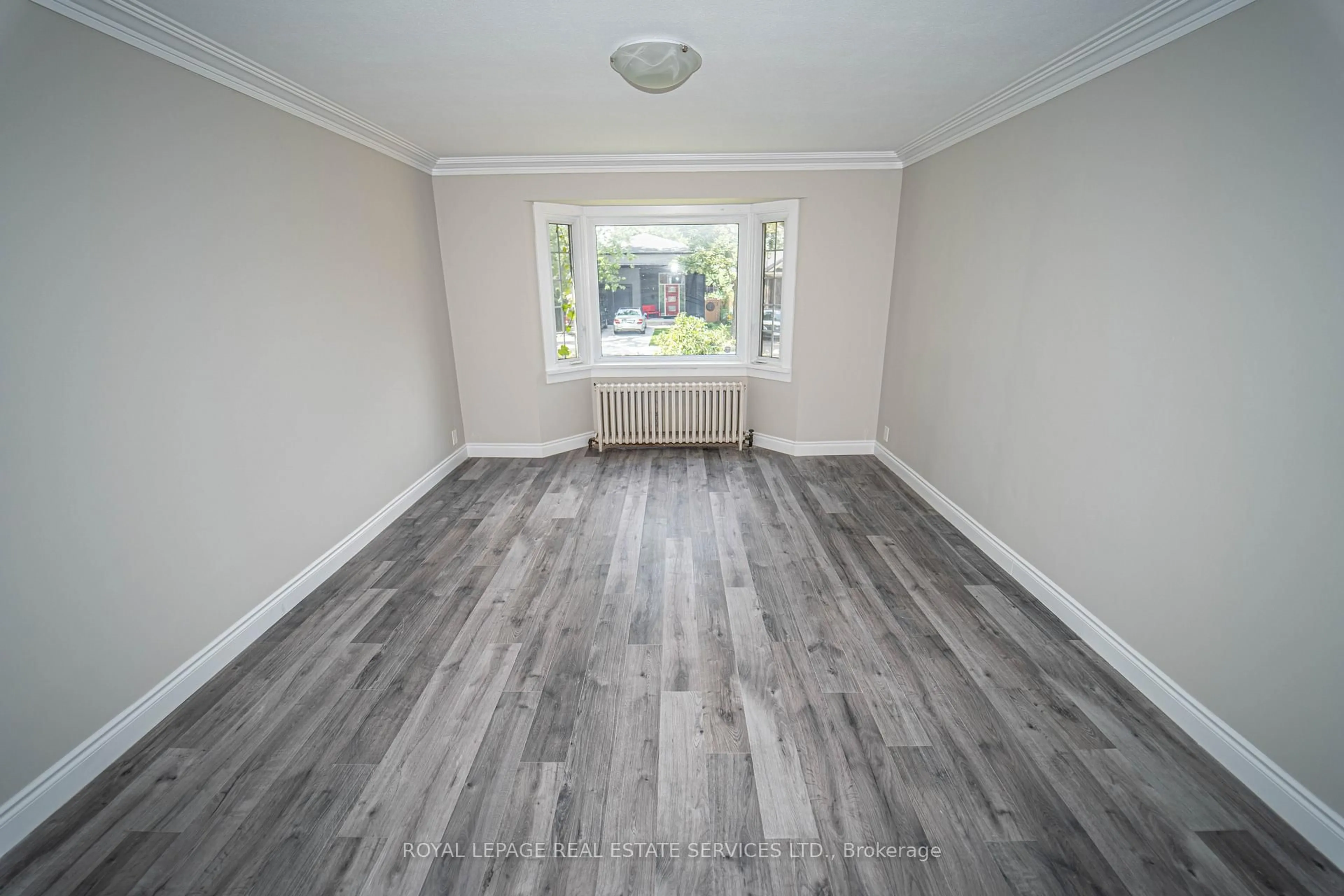 A pic of a room for 8 BRUCE St, St. Catharines Ontario L2R 5S6
