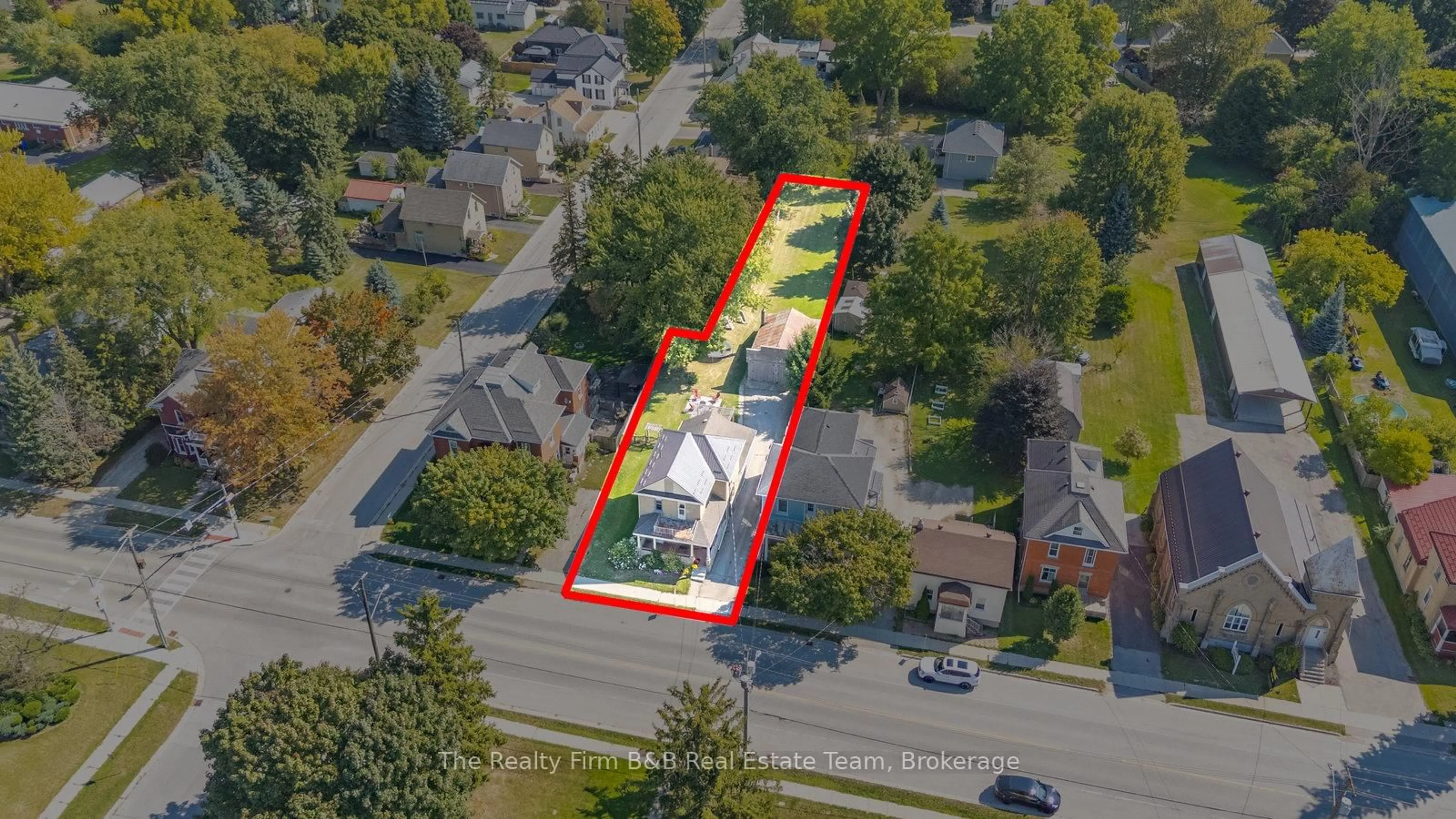 A pic from outside/outdoor area/front of a property/back of a property/a pic from drone, street for 94 Woodstock St, East Zorra-Tavistock Ontario N0B 2R0