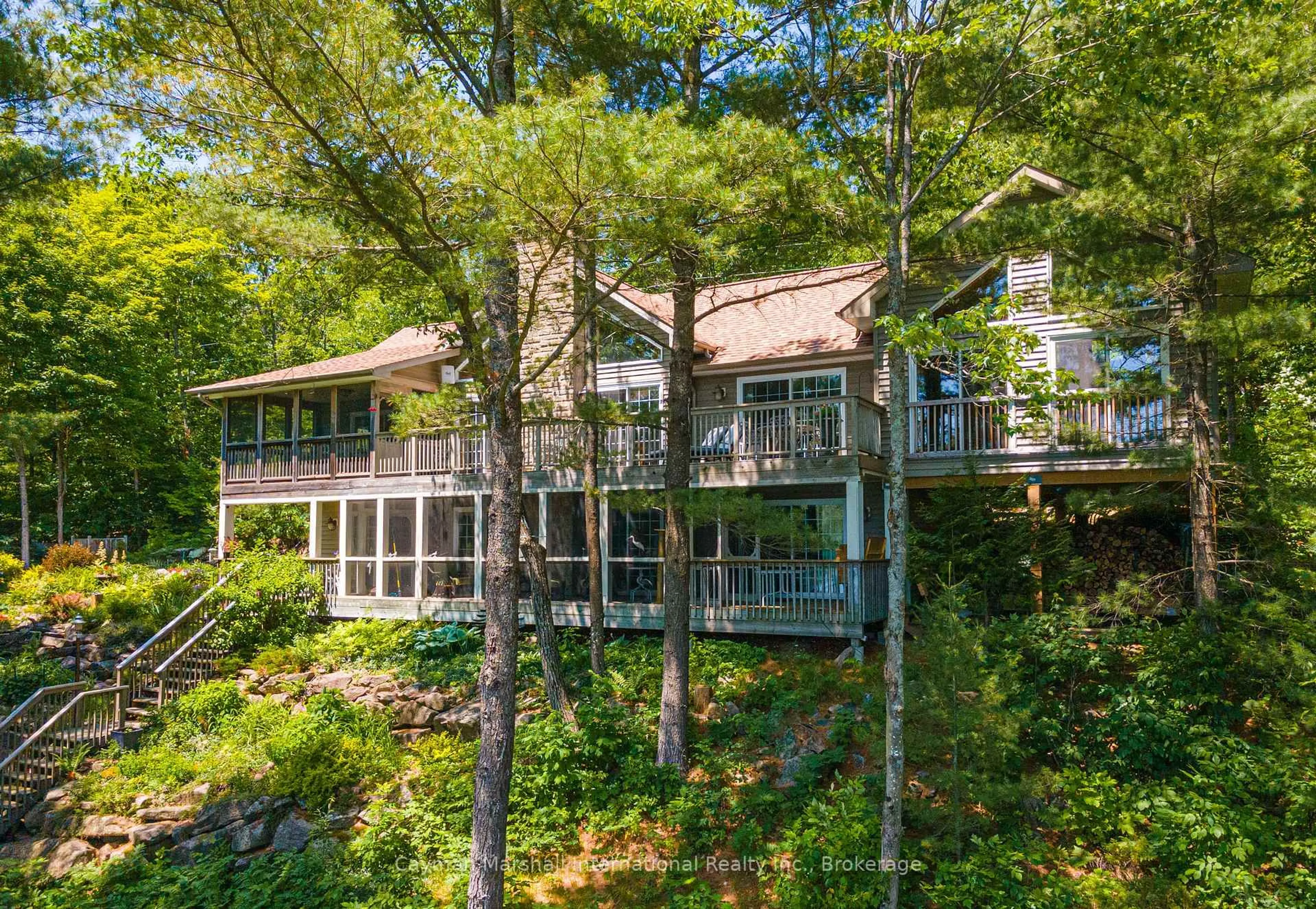 A pic from outside/outdoor area/front of a property/back of a property/a pic from drone, water/lake/river/ocean view for 1114 North Burnt Island Rd, Lake of Bays Ontario P0B 1A0