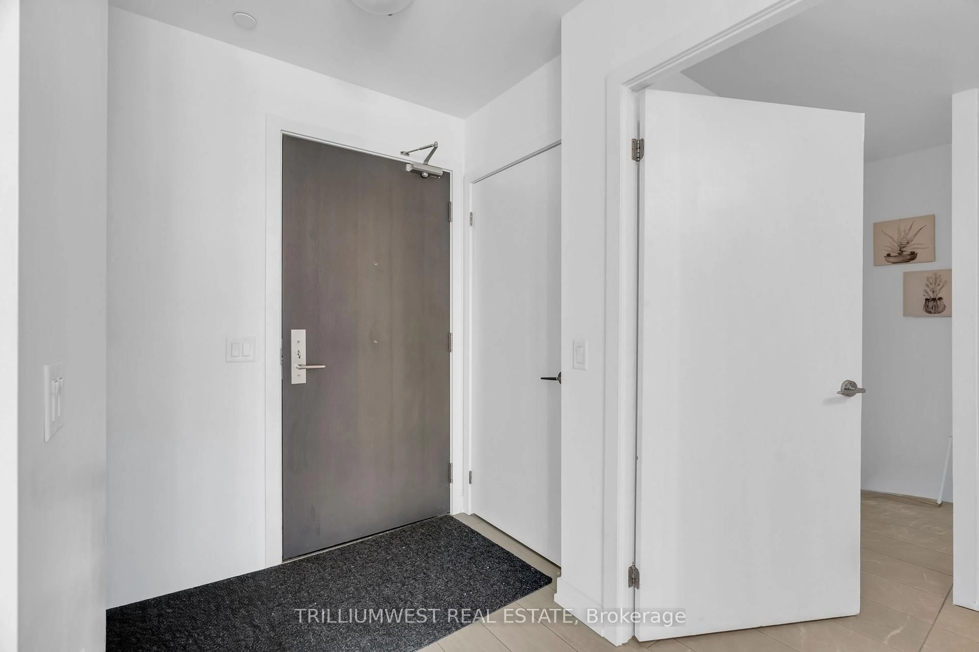 Unknown for 55 Duke St #1210, Kitchener Ontario N2H 0C9