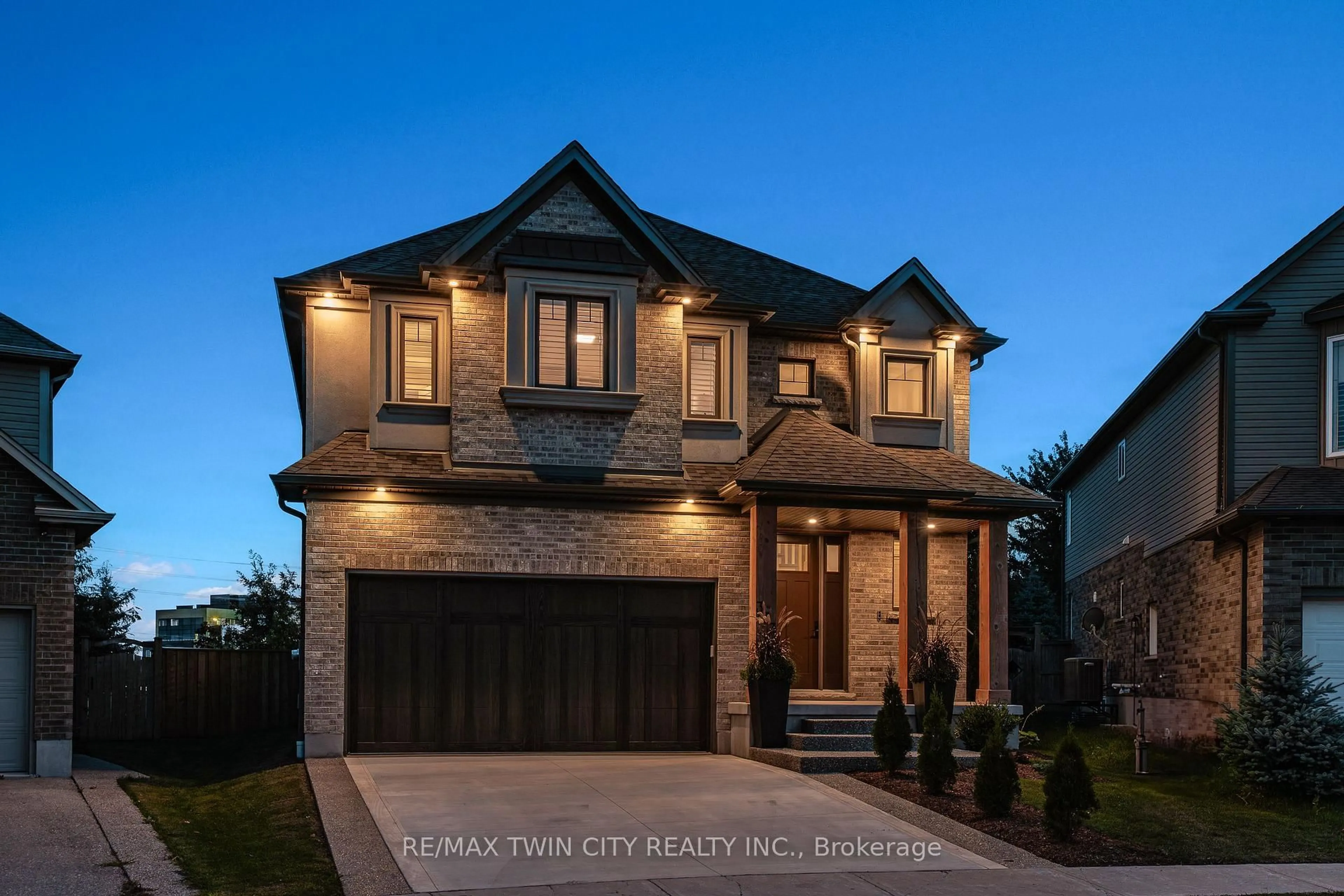 Home with brick exterior material, street for 333 Westpark Cres, Waterloo Ontario N2T 0A3