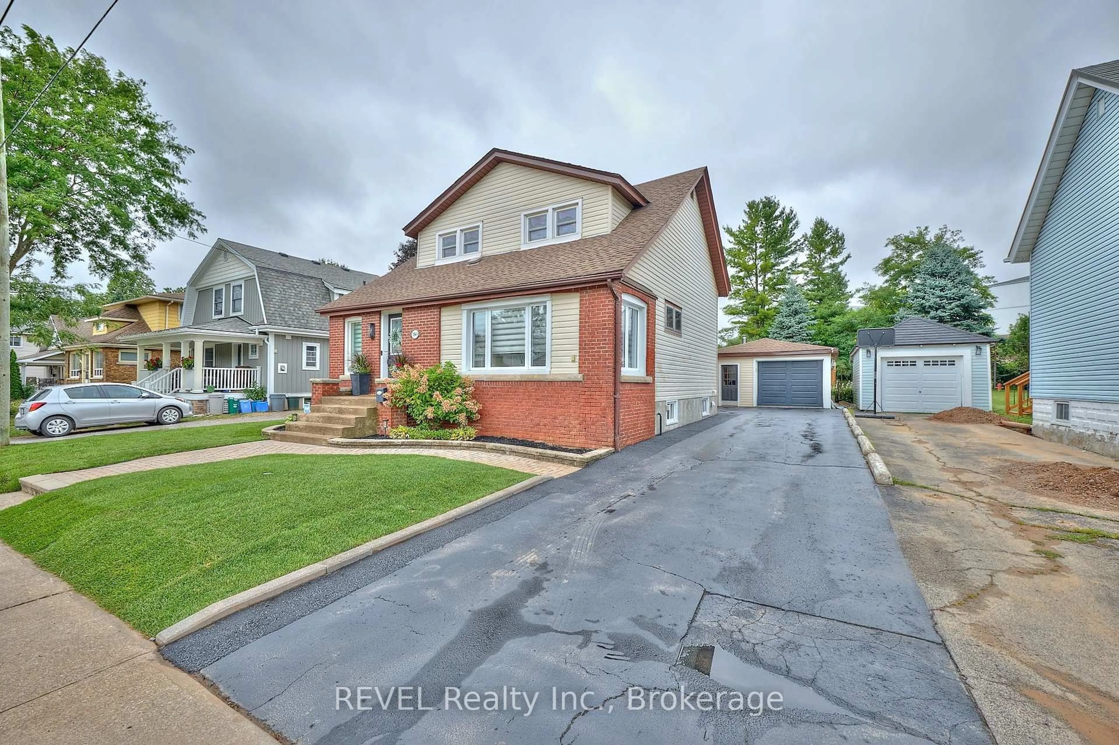 Unknown for 5849 Symmes St, Niagara Falls Ontario L2G 2G4