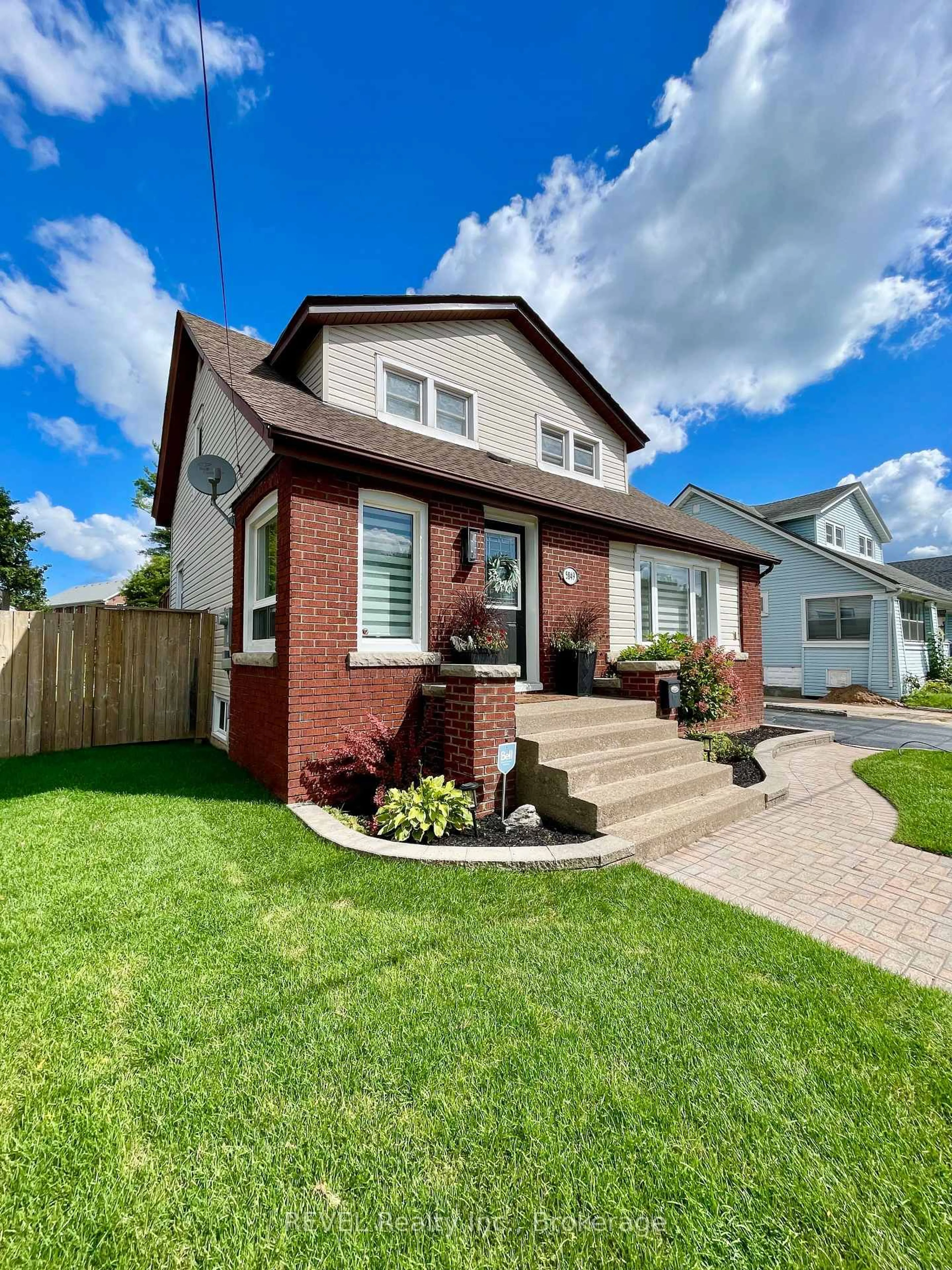 Home with brick exterior material, street for 5849 Symmes St, Niagara Falls Ontario L2G 2G4