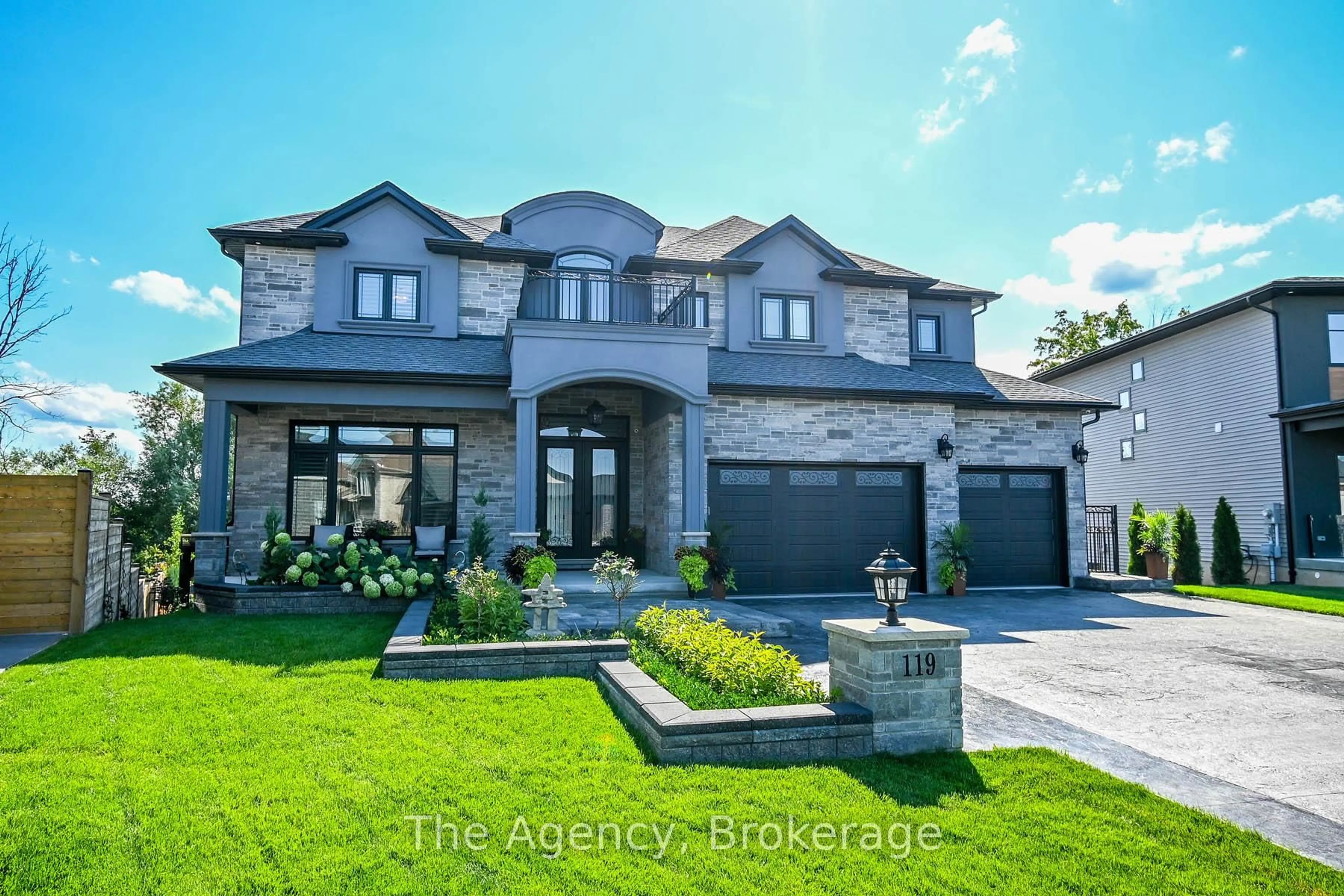 Home with brick exterior material, street for 119 Willowbrook Dr, Welland Ontario L3C 0G2
