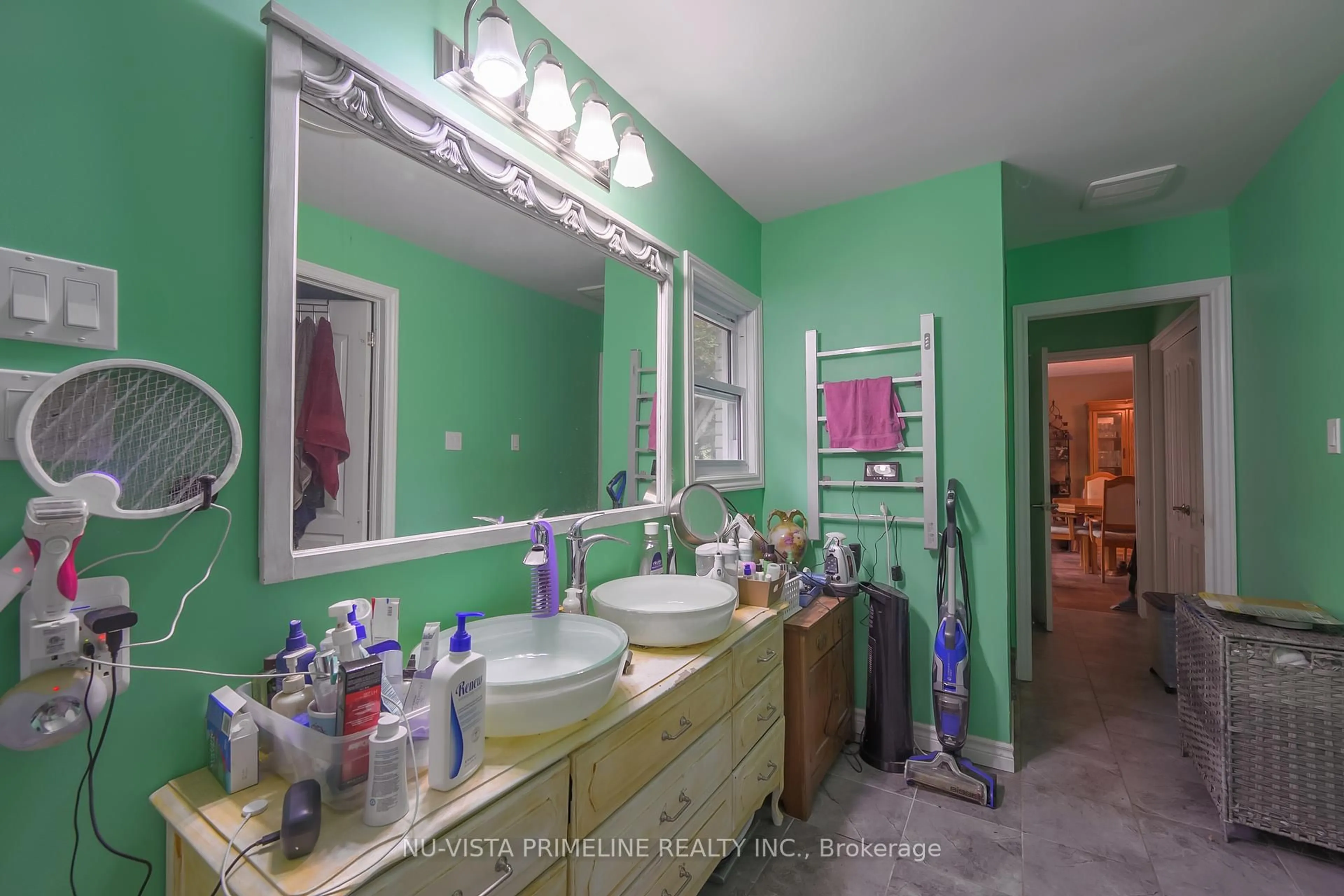 Standard bathroom, ceramic/tile floor for 5699 Sunset Dr, Central Elgin Ontario N0L 2L0