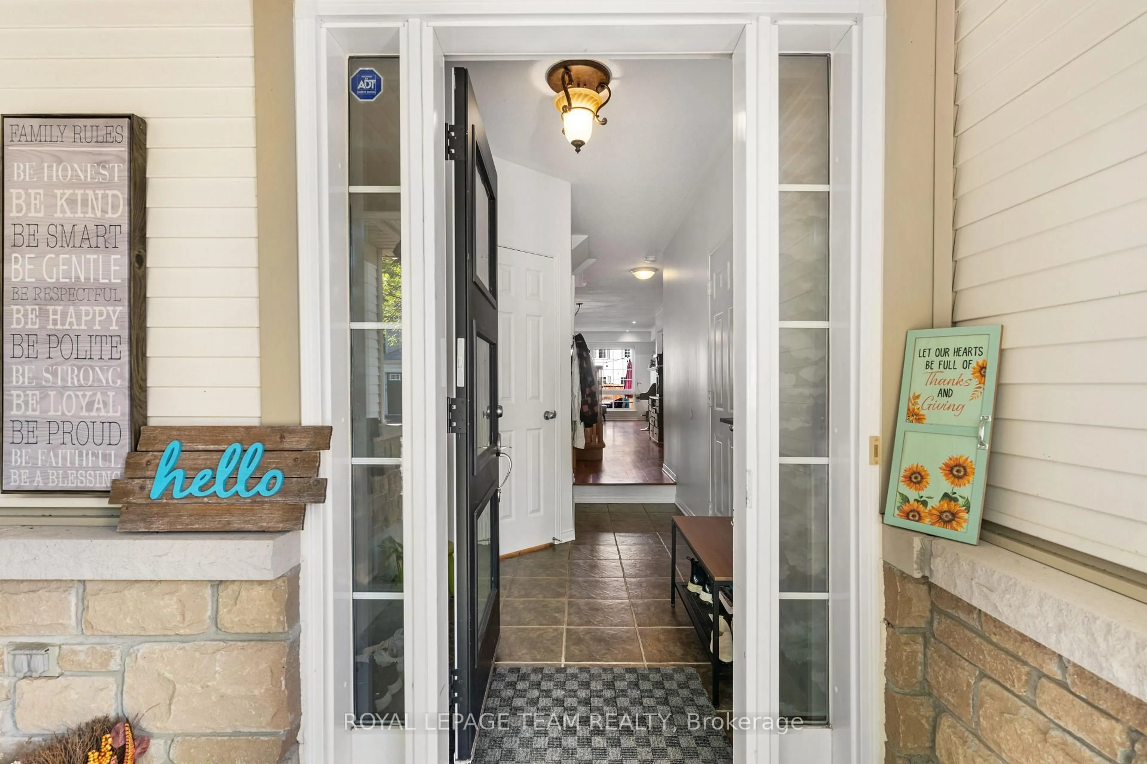 Indoor entryway for 30 Goldthorpe Private, Ottawa Ontario K2J 5L7