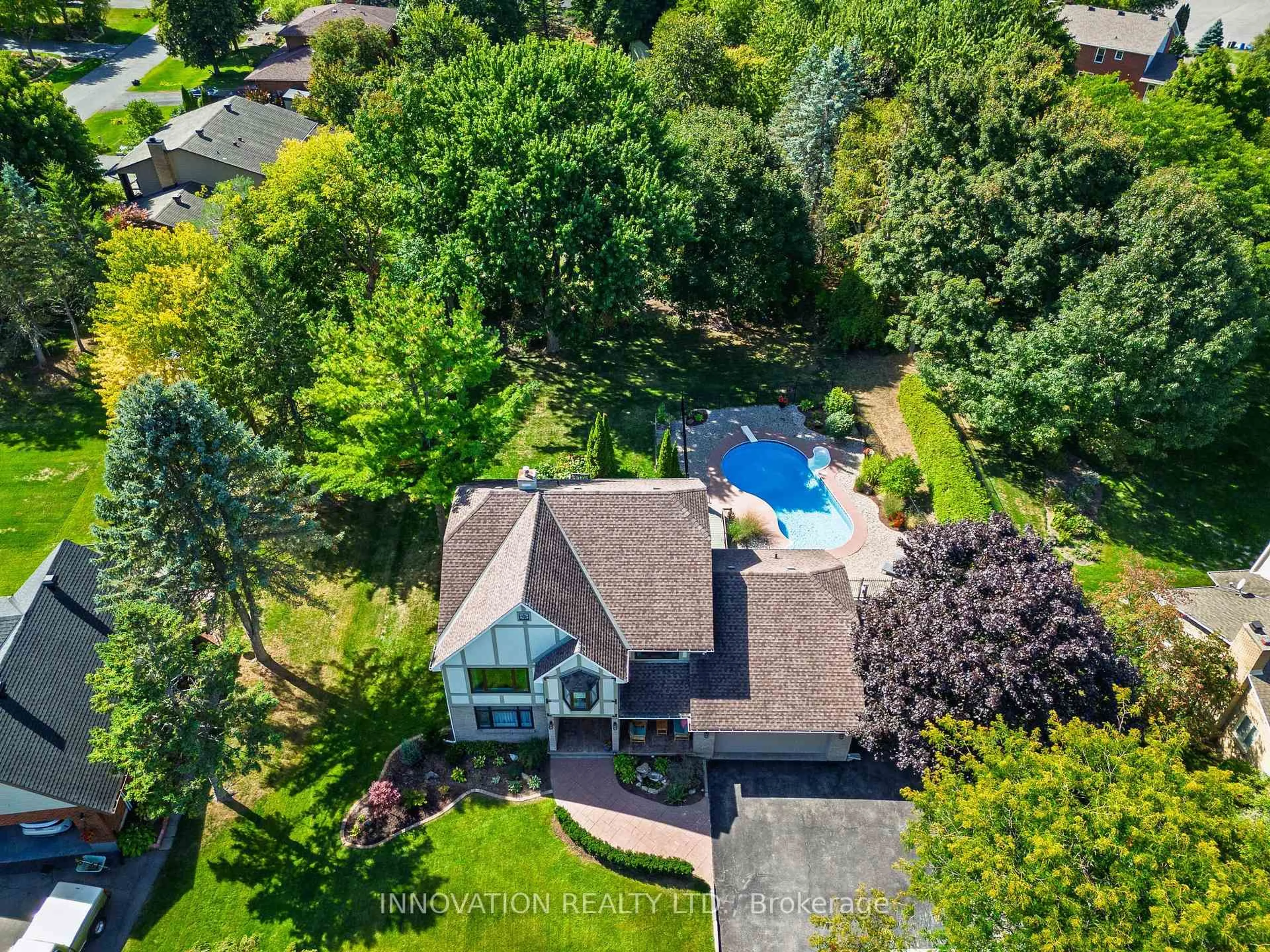 A pic from outside/outdoor area/front of a property/back of a property/a pic from drone, unknown for 5558 South Island Park Dr, Ottawa Ontario K4M 1J2