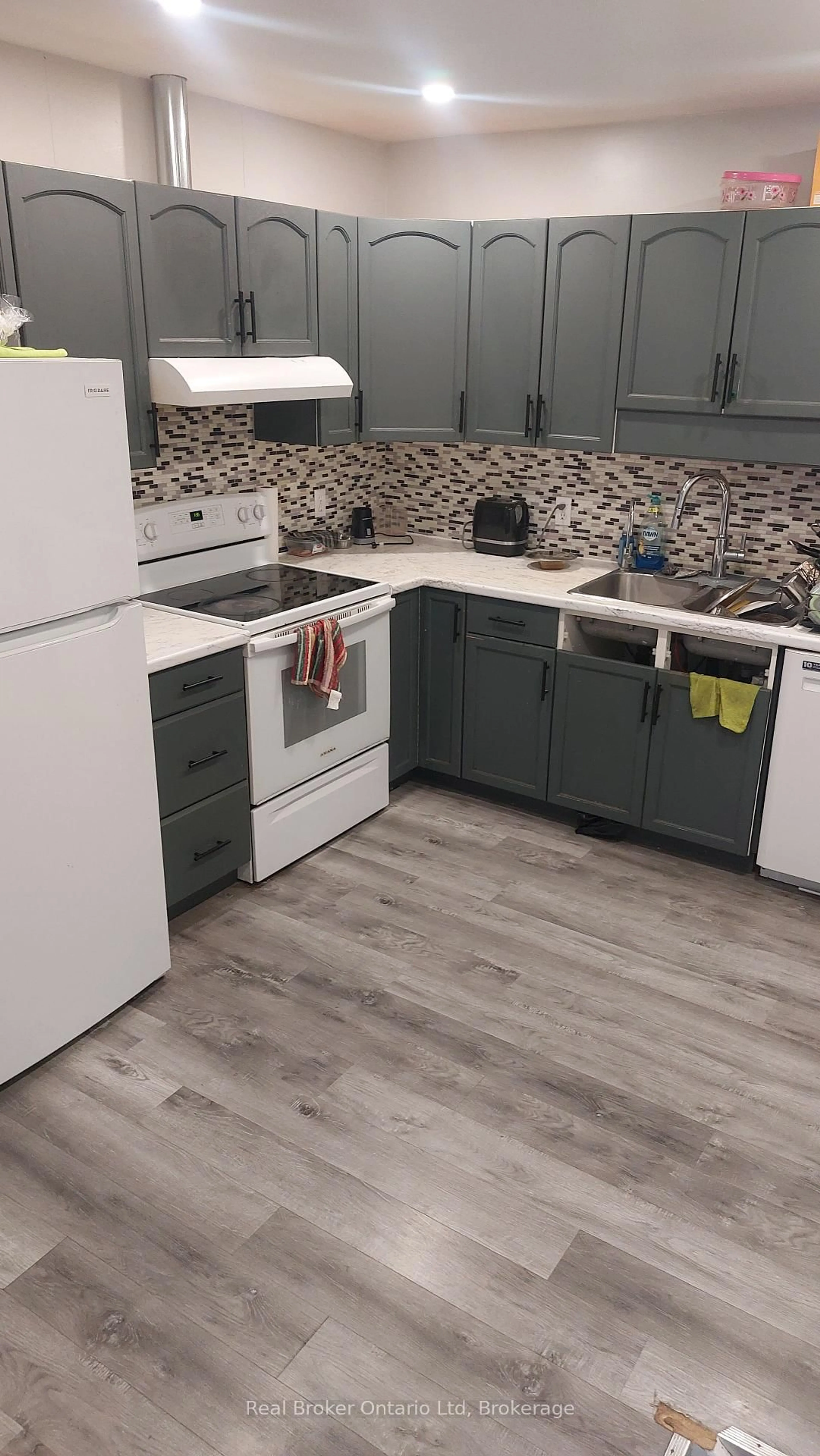 Open concept kitchen, unknown for 88 Burnham Crt, Stratford Ontario N4Z 1H5