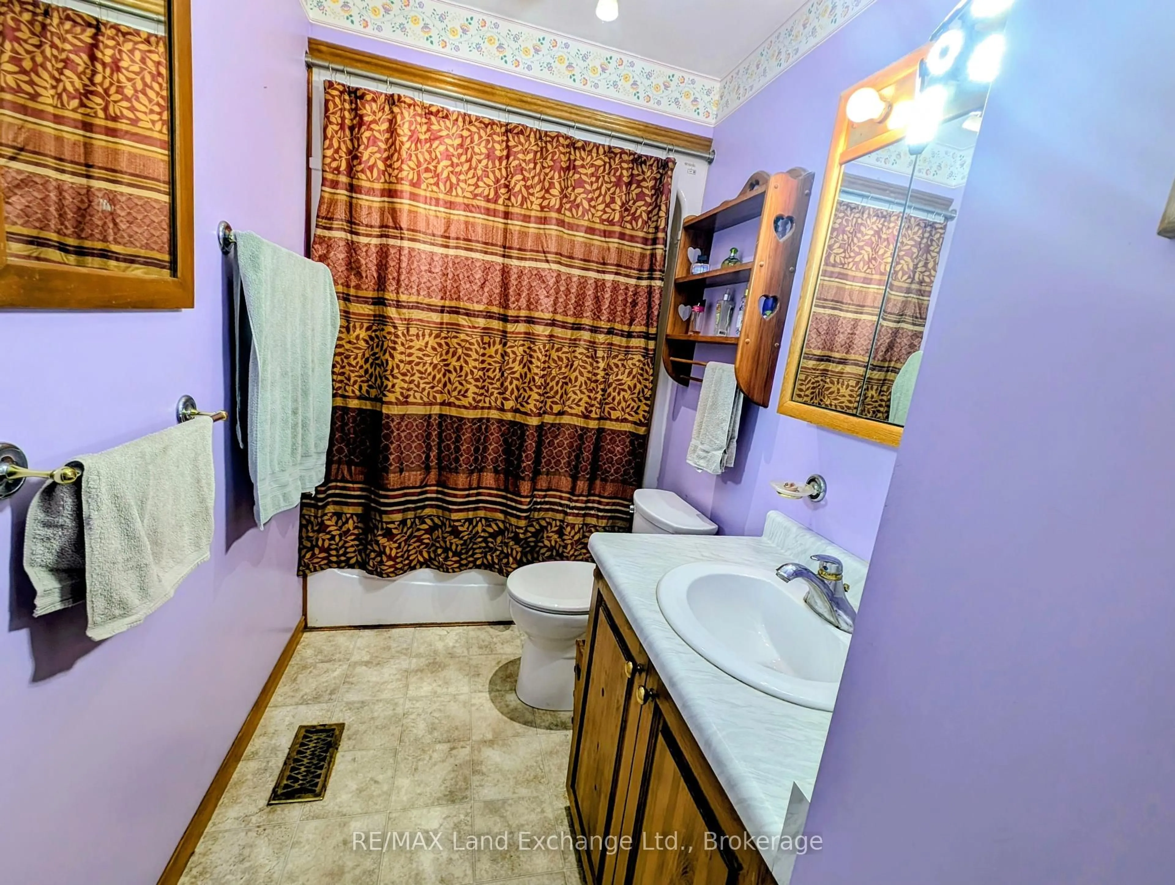 Standard bathroom, ceramic/tile floor for 315045 Highway 6 RR1 Highway, West Grey Ontario N0G 1R0