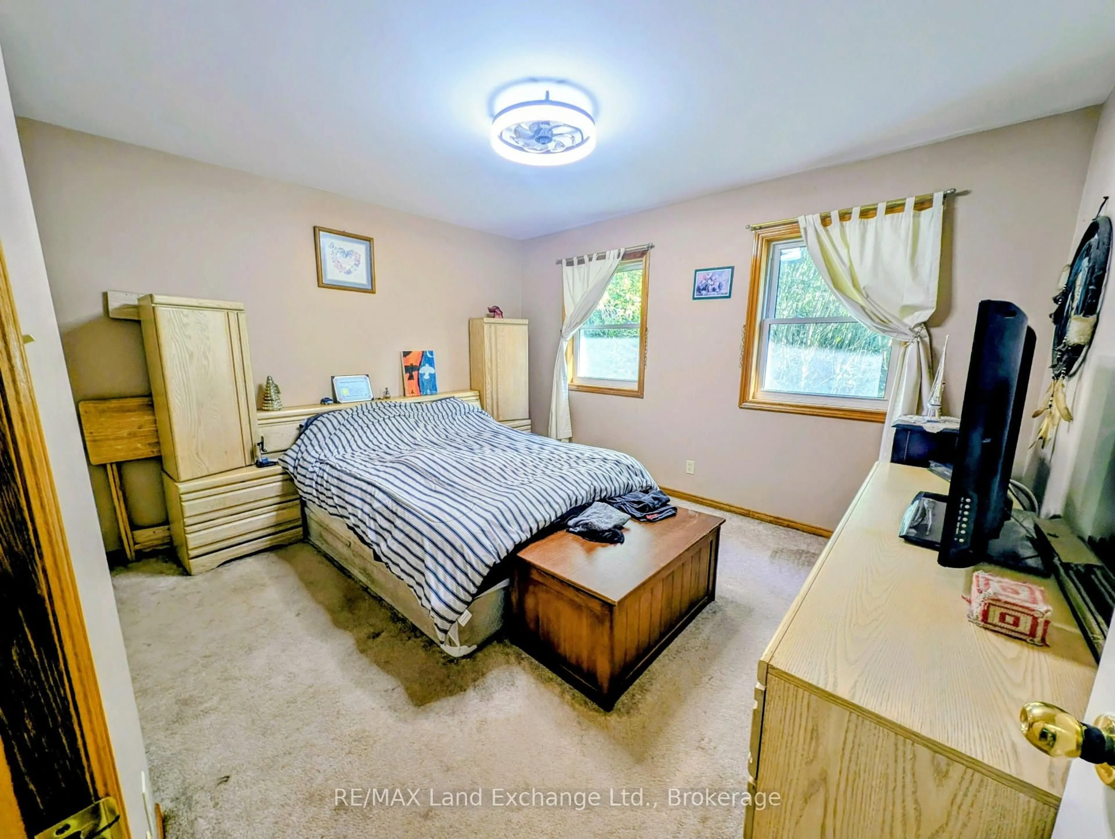 Bedroom with bed, unknown for 315045 Highway 6 RR1 Highway, West Grey Ontario N0G 1R0