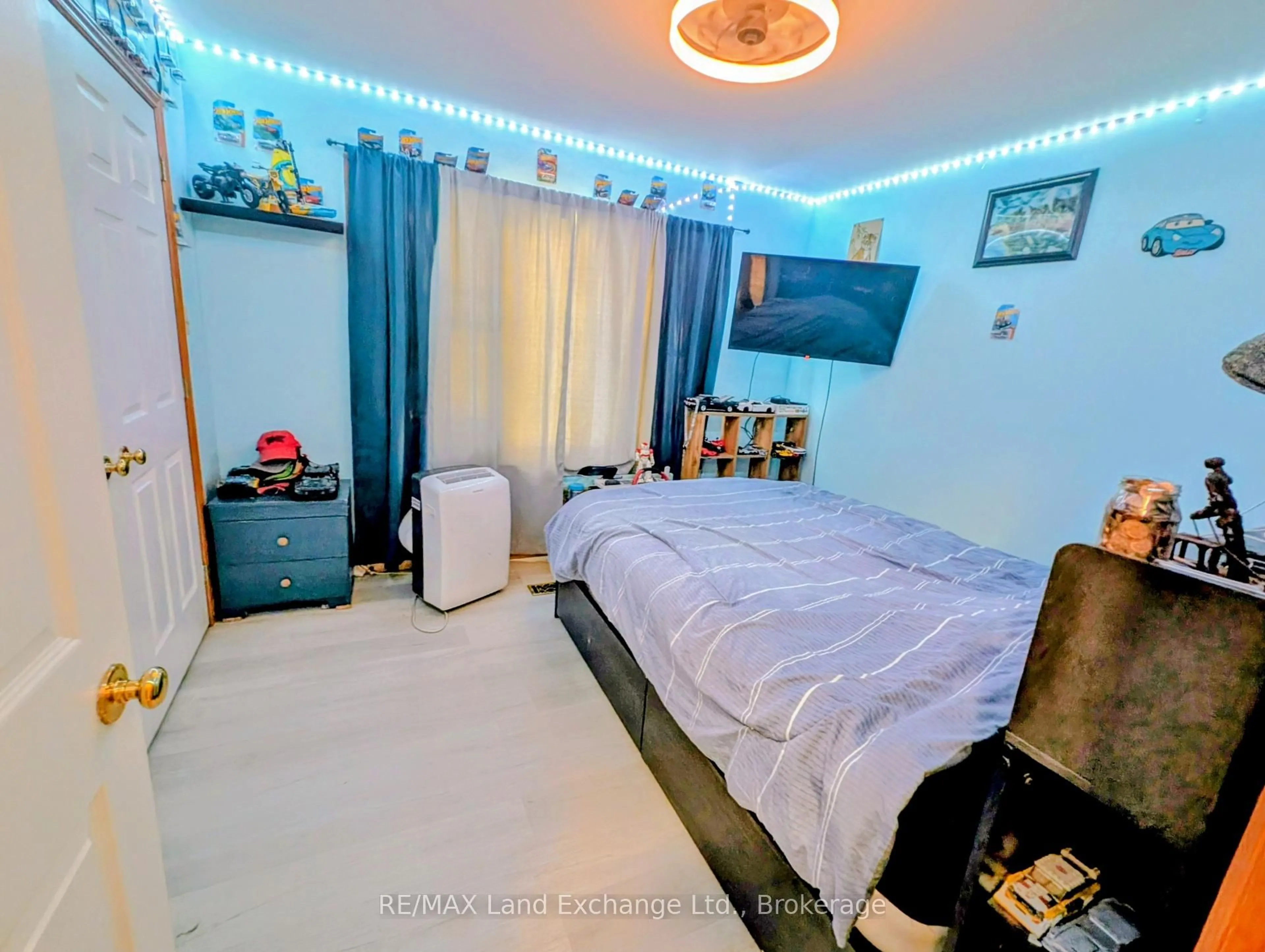 A pic of a room for 315045 Highway 6 RR1 Highway, West Grey Ontario N0G 1R0