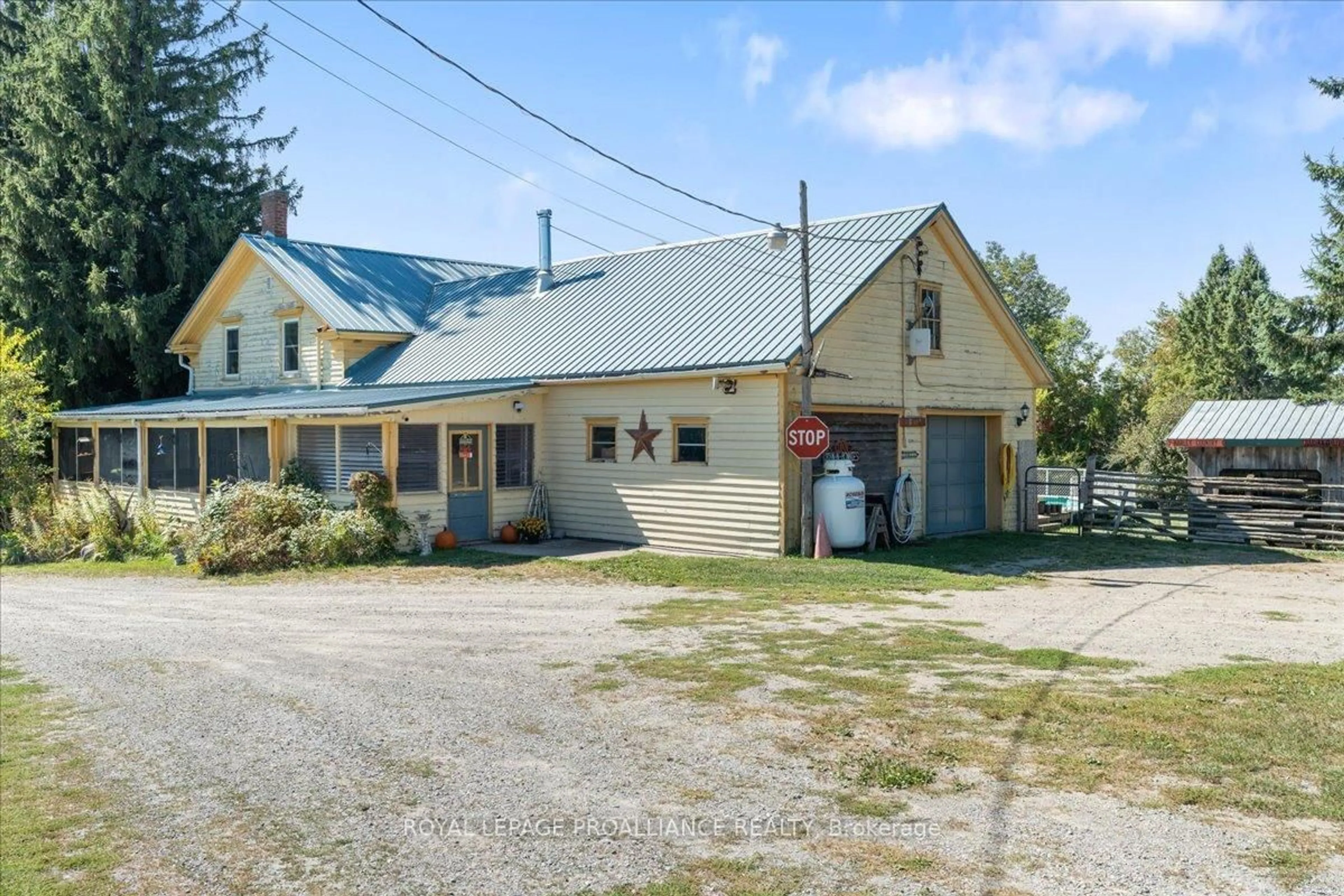 A pic from outside/outdoor area/front of a property/back of a property/a pic from drone, street for 22 Carson Rd, Belleville Ontario K0K 2Y0
