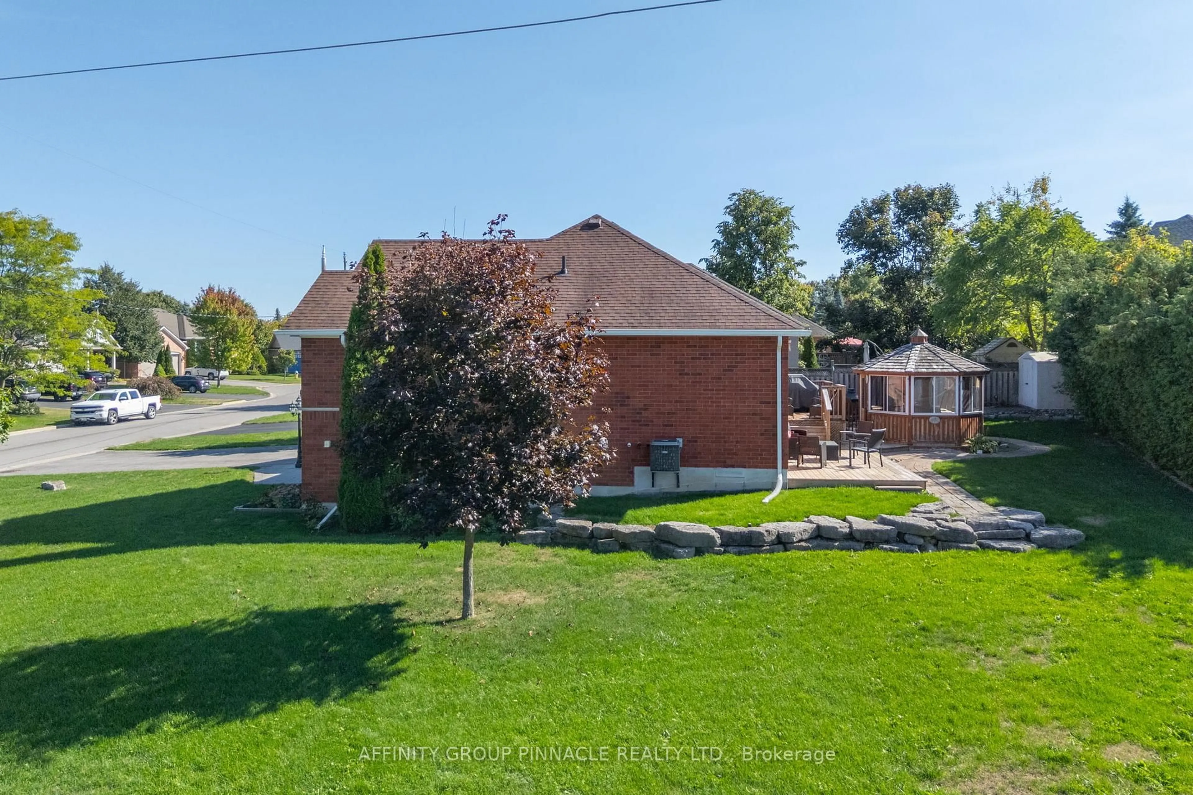 A pic from outside/outdoor area/front of a property/back of a property/a pic from drone, street for 17 Wood Crt, Kawartha Lakes Ontario K9V 6J4