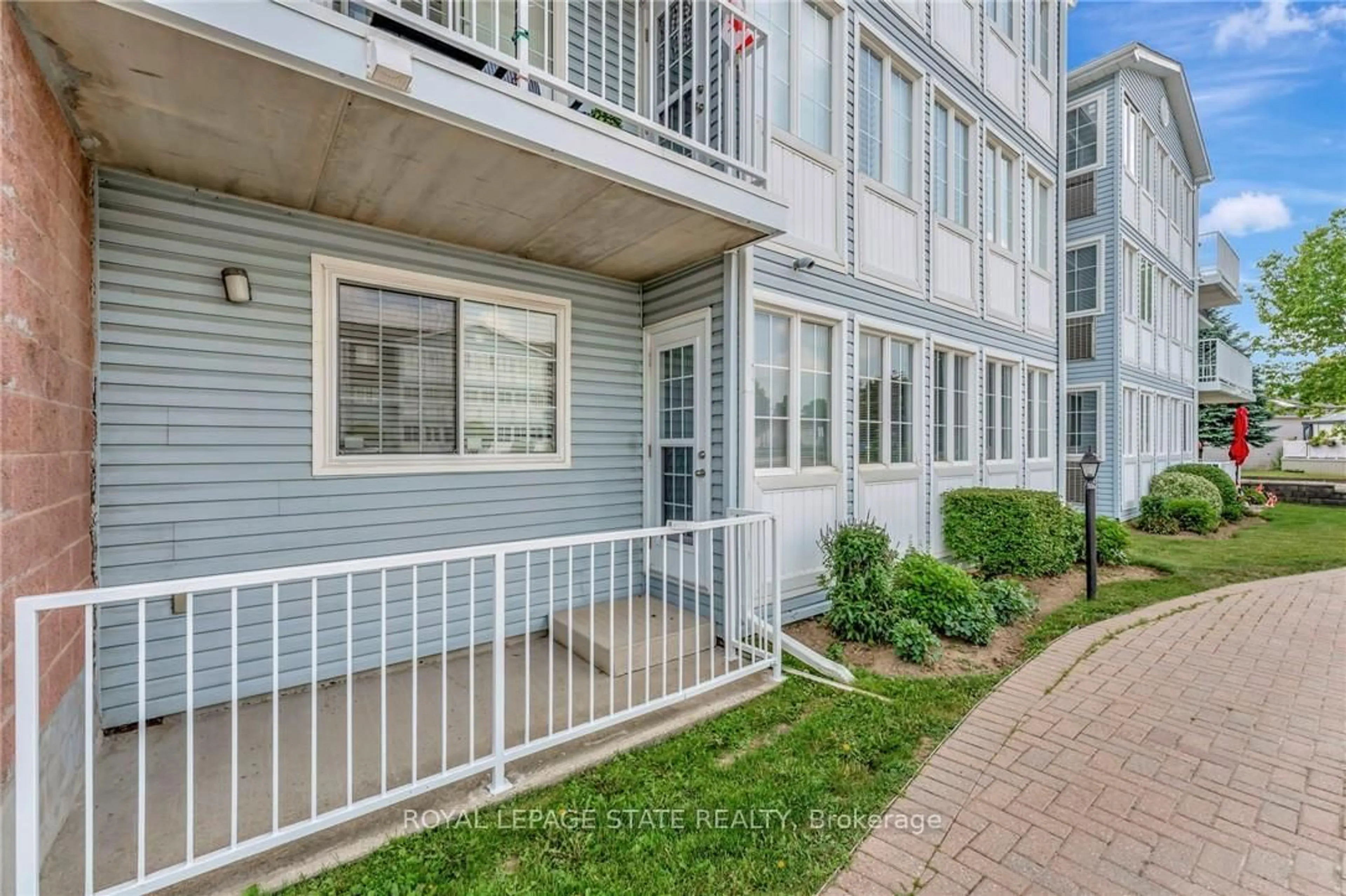Patio, street for 500 Silverbirch Blvd #101, Hamilton Ontario L0R 1W0