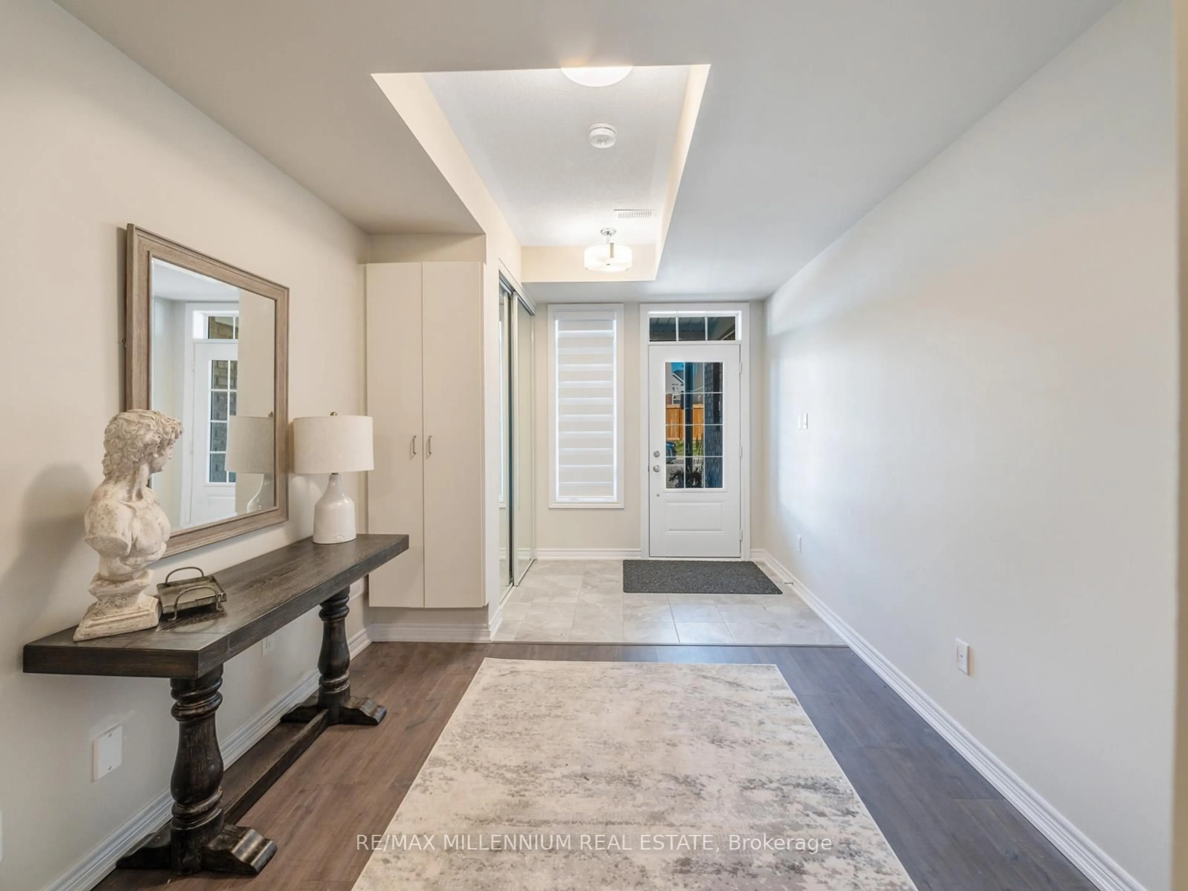 Indoor entryway for 113 Hartley Ave #37, Brant Ontario N3L 0K8