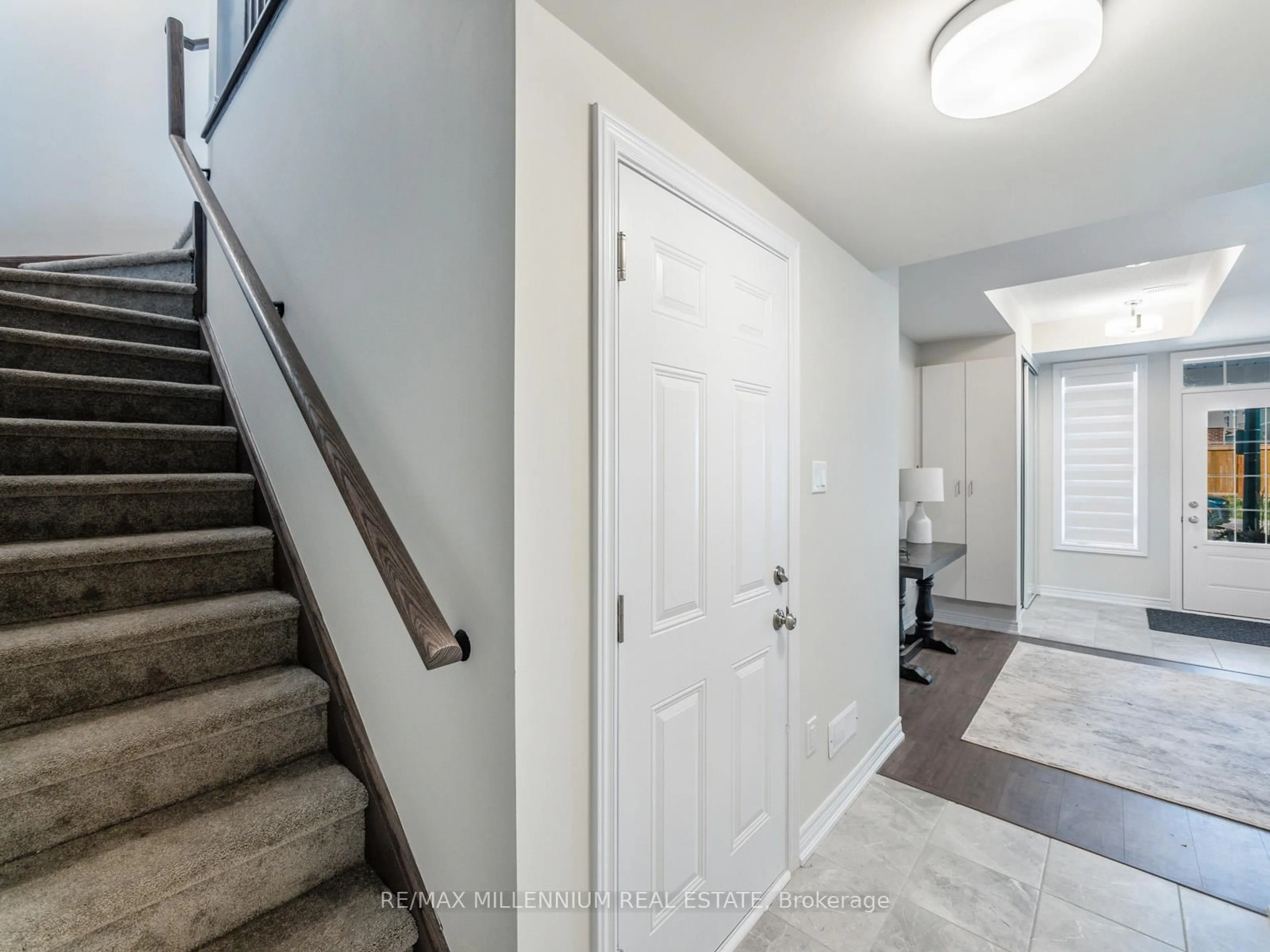 Indoor entryway for 113 Hartley Ave #37, Brant Ontario N3L 0K8
