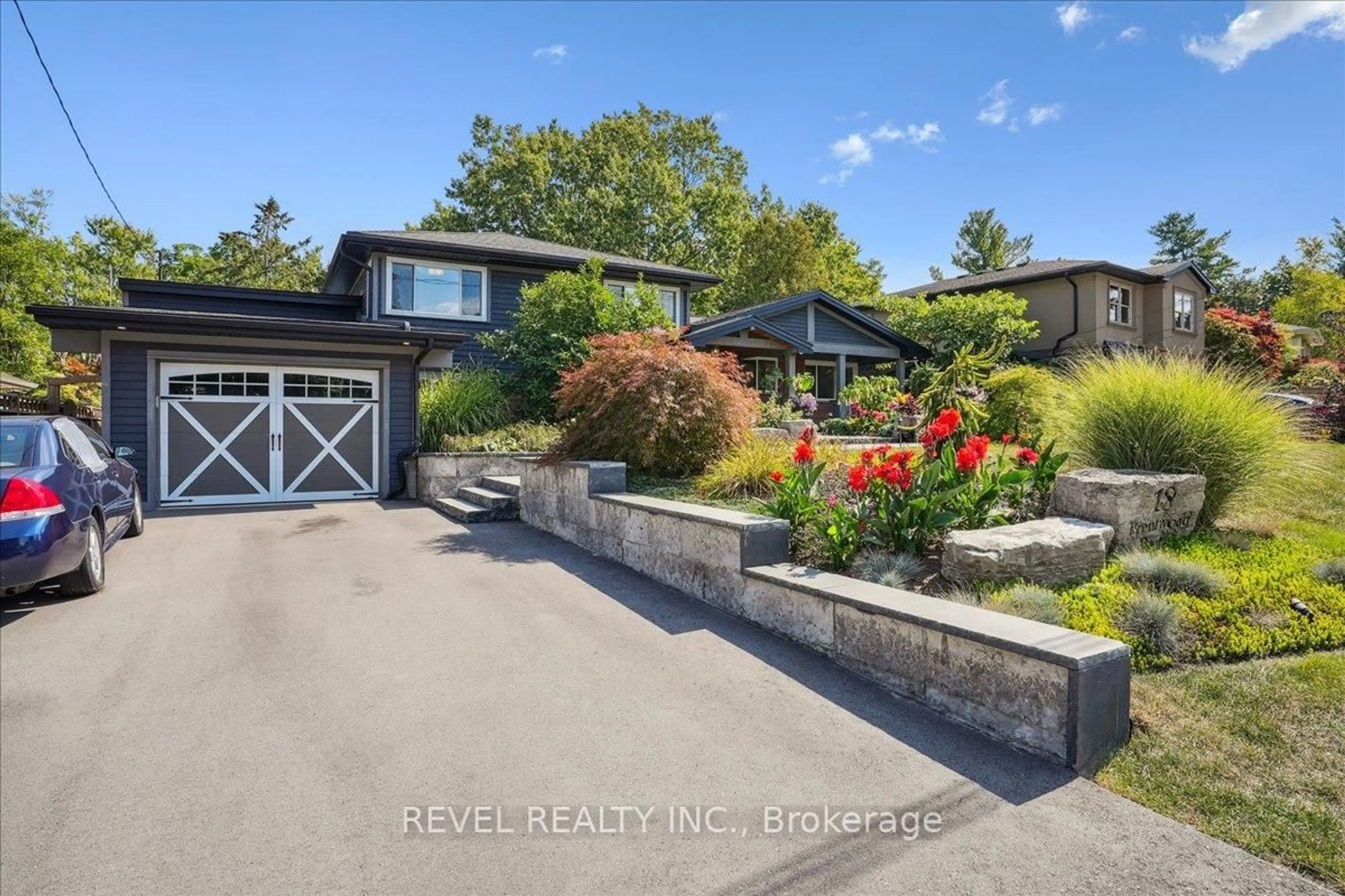 Unknown for 18 Brentwood Dr, Hamilton Ontario L9H 3N3