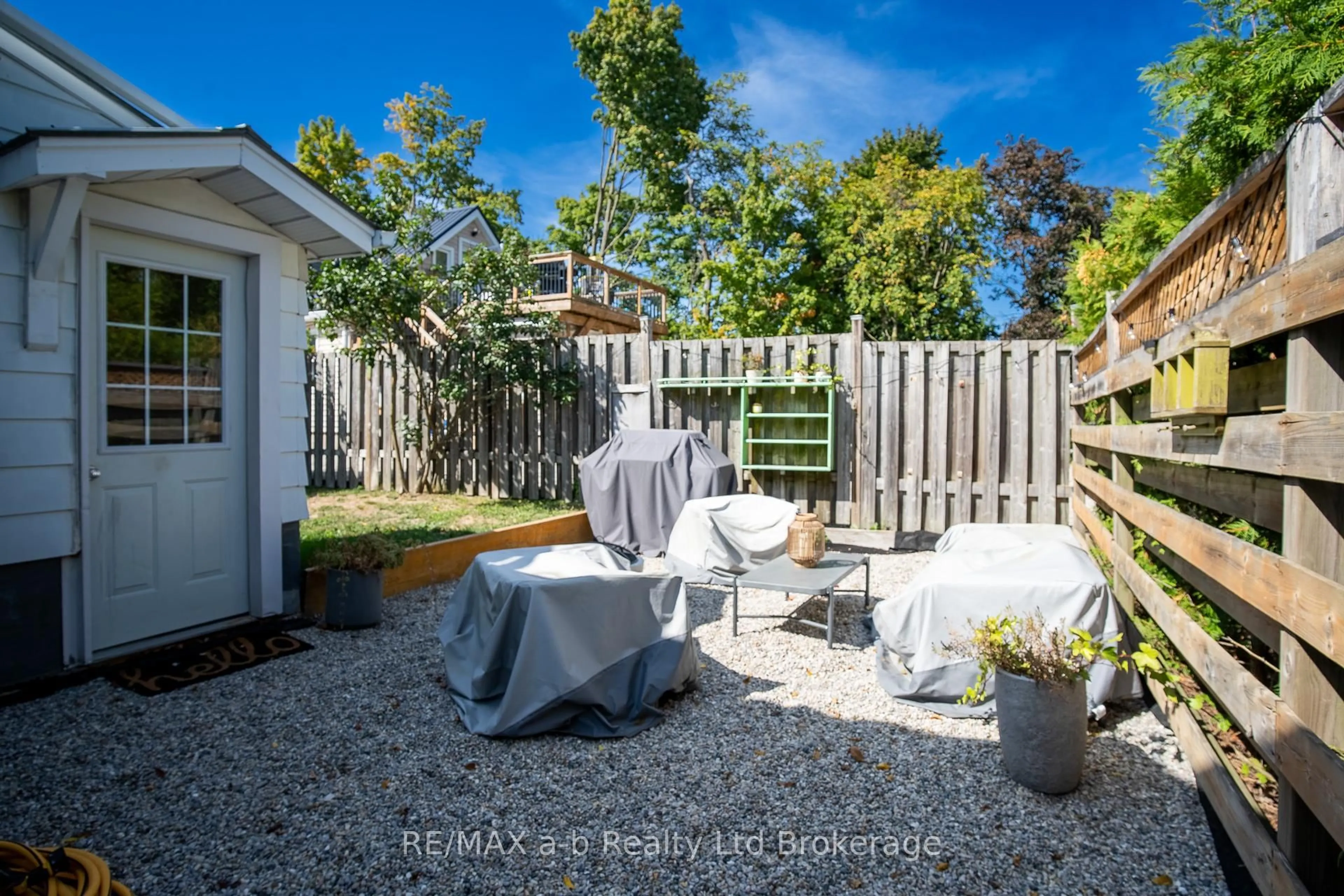 Patio, street for 6 RODGERS St, Tillsonburg Ontario N4G 1G2