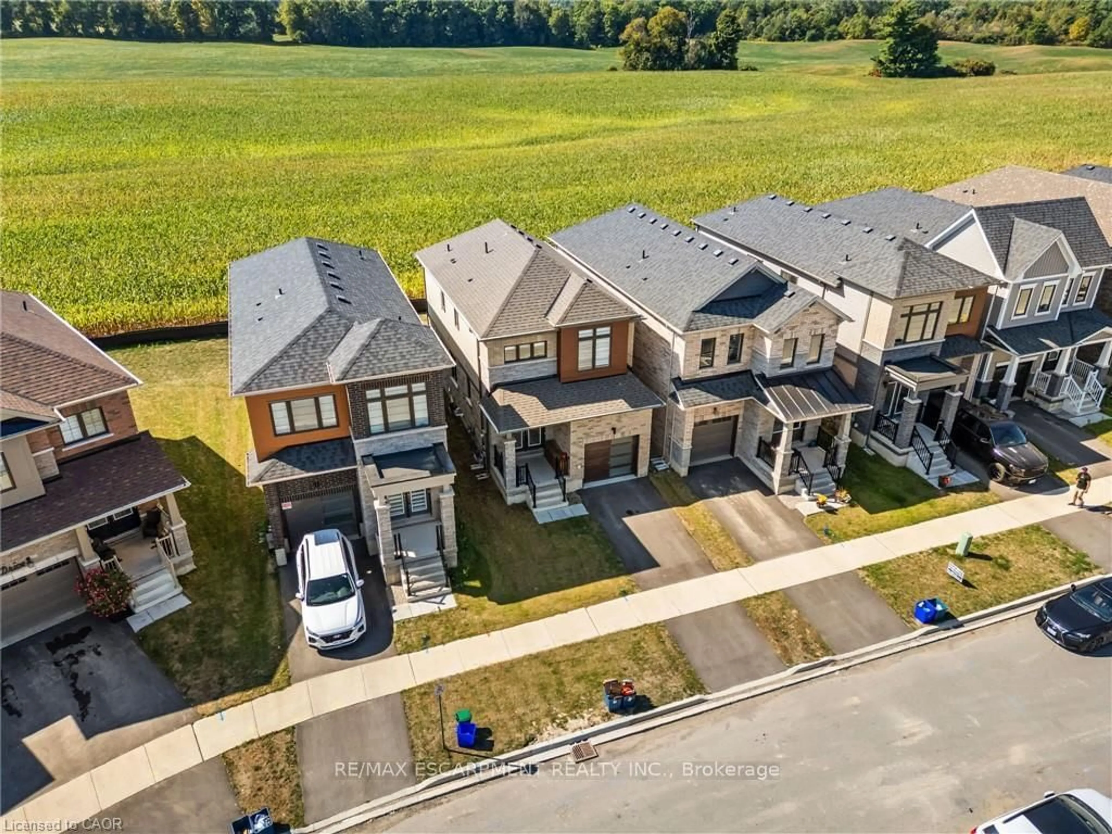 A pic from outside/outdoor area/front of a property/back of a property/a pic from drone, street for 15 Monteith Dr, Brant Ontario N3T 0W6