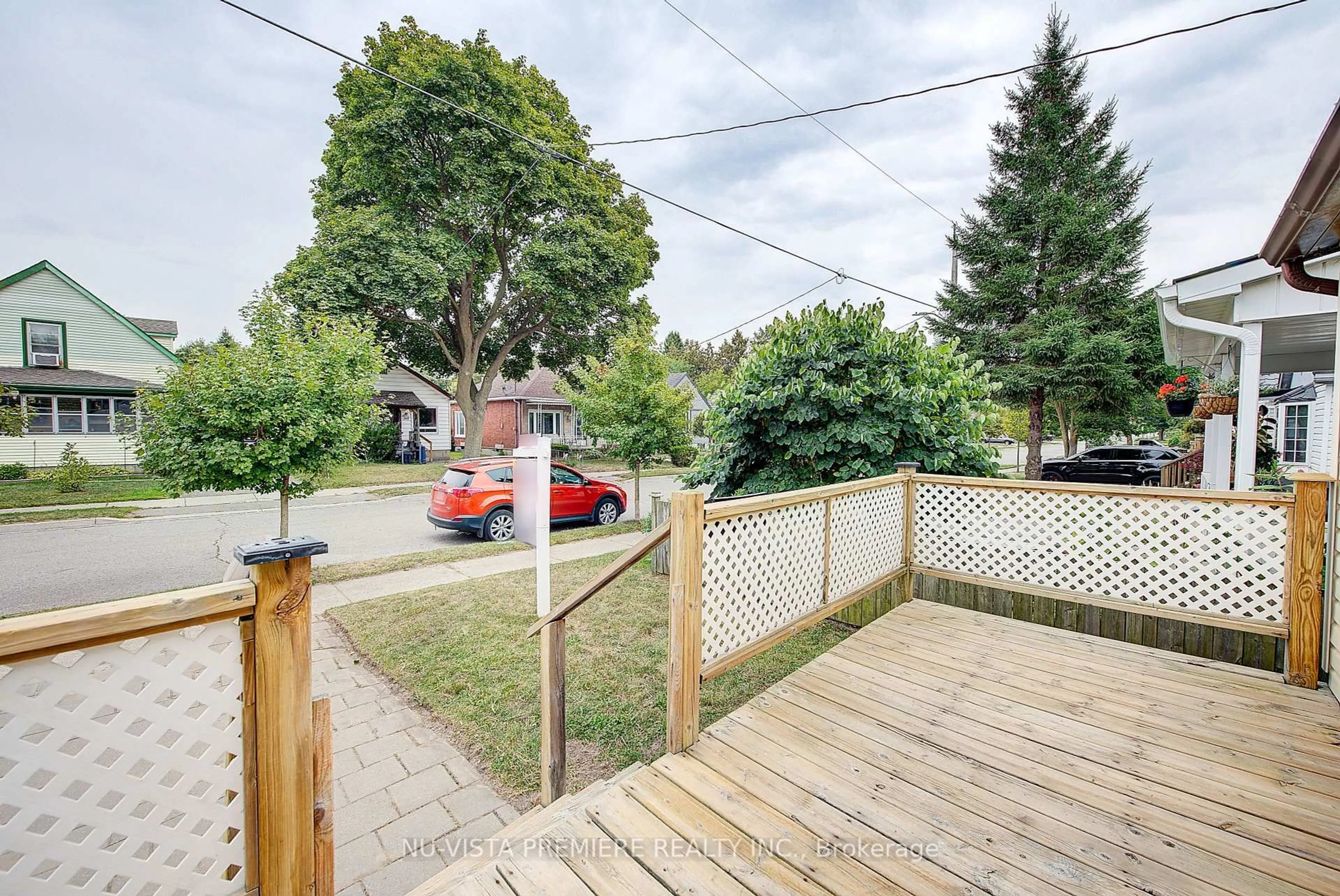 Patio, street for 259 Sanders St, London East Ontario N5Z 2T1